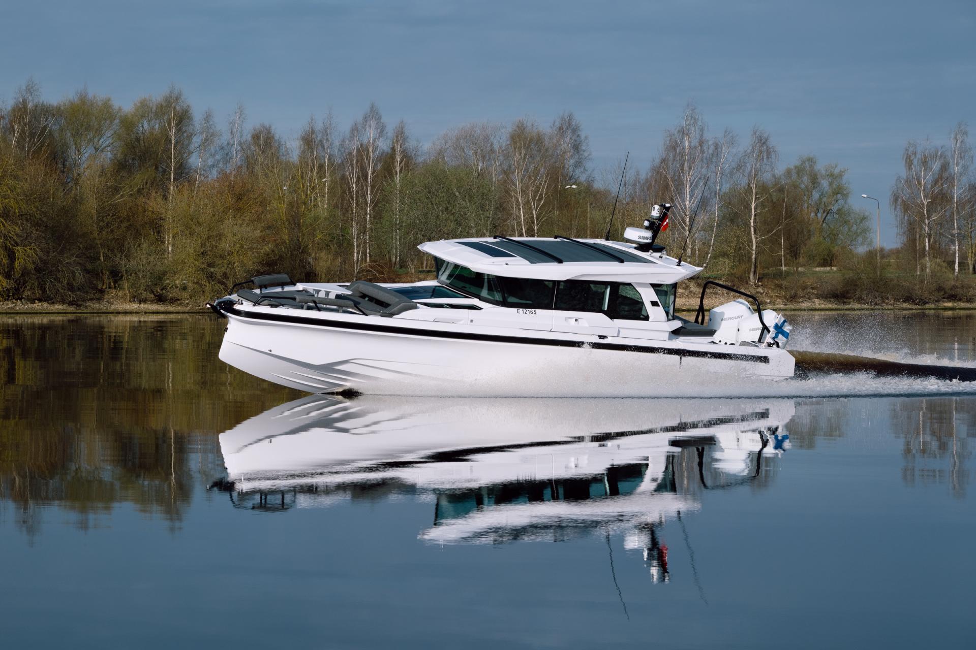 2027 Axopar 38 XC Cross Cabin