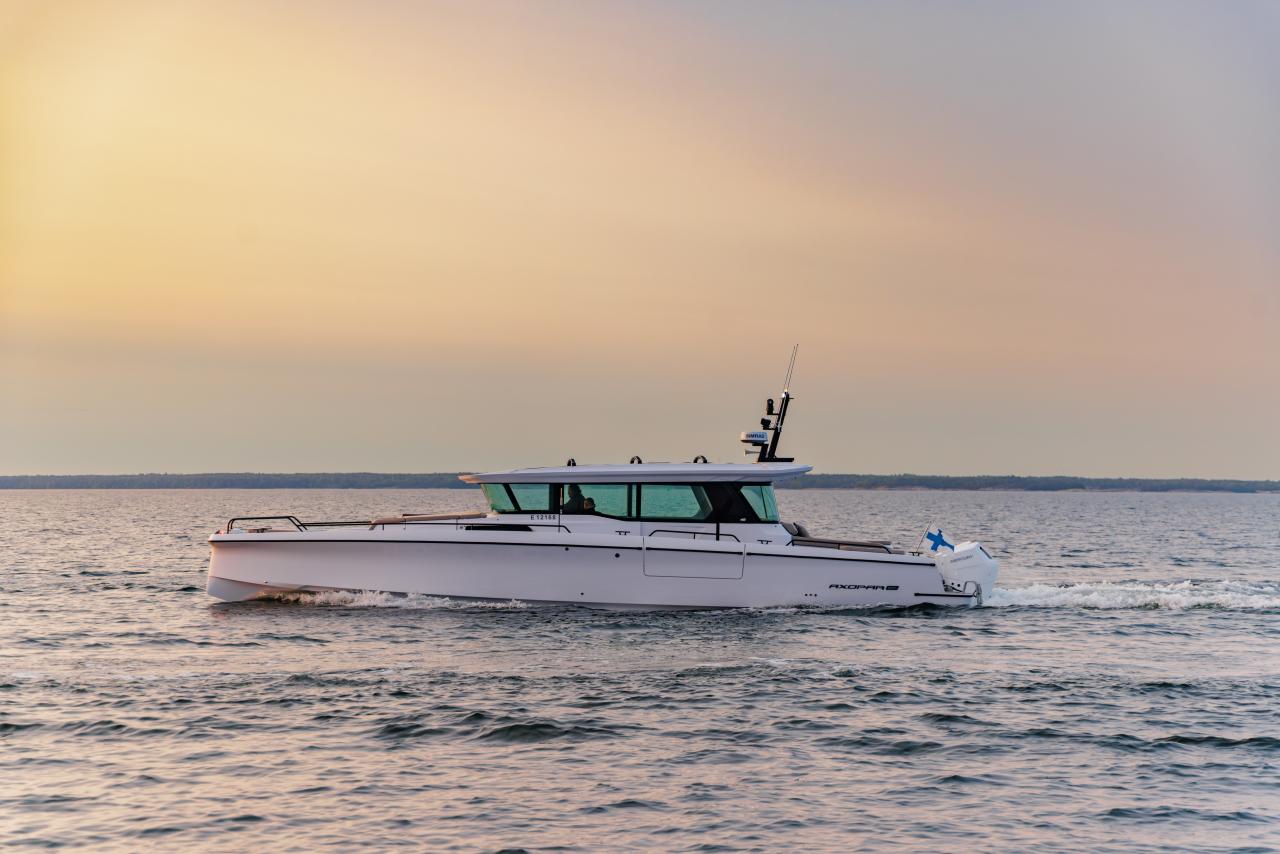2027 Axopar 45 XC Cross Cabin