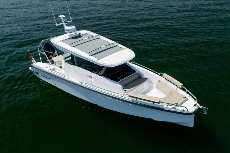 Yacht photo 1