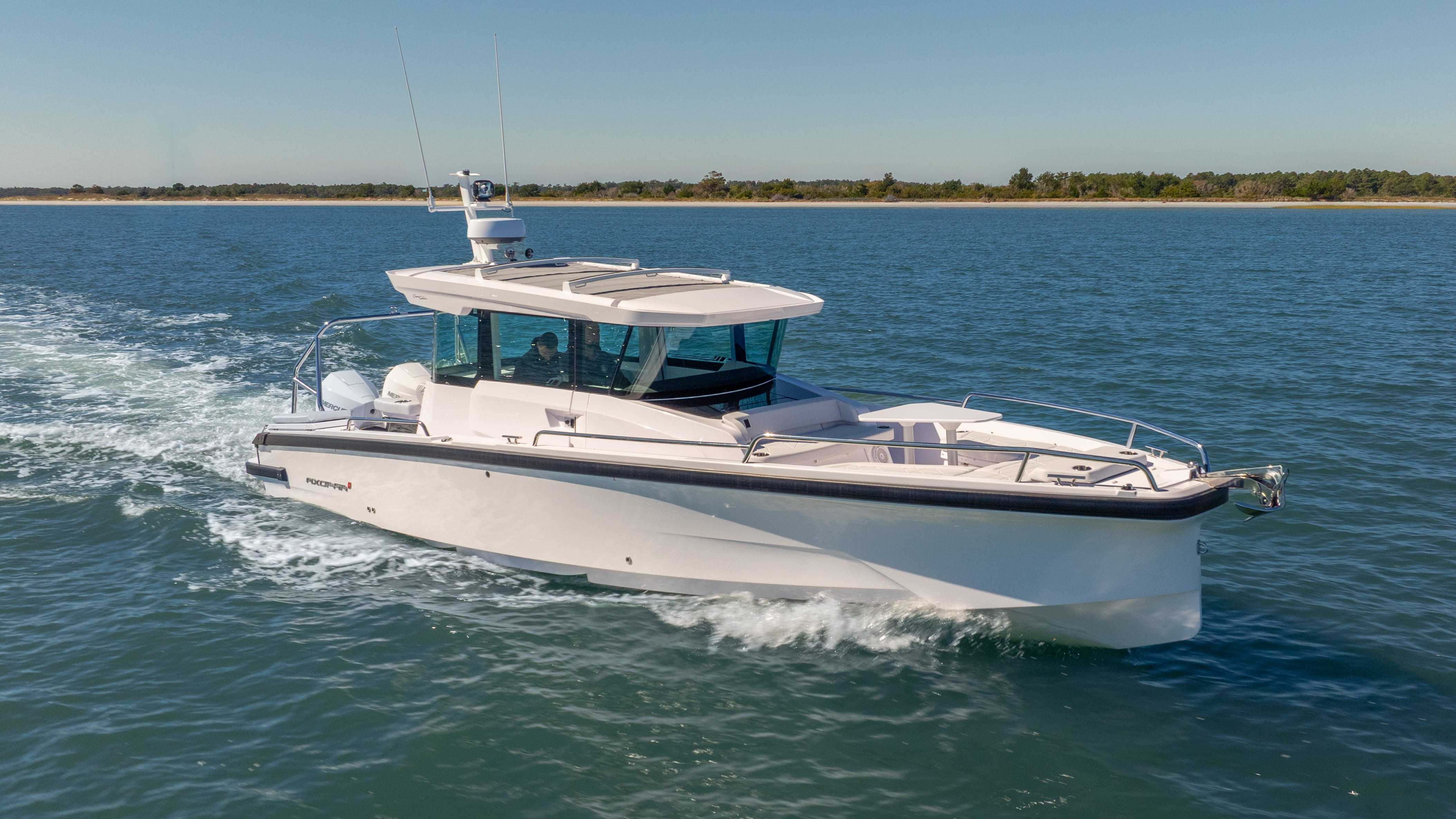 Yacht photo 1