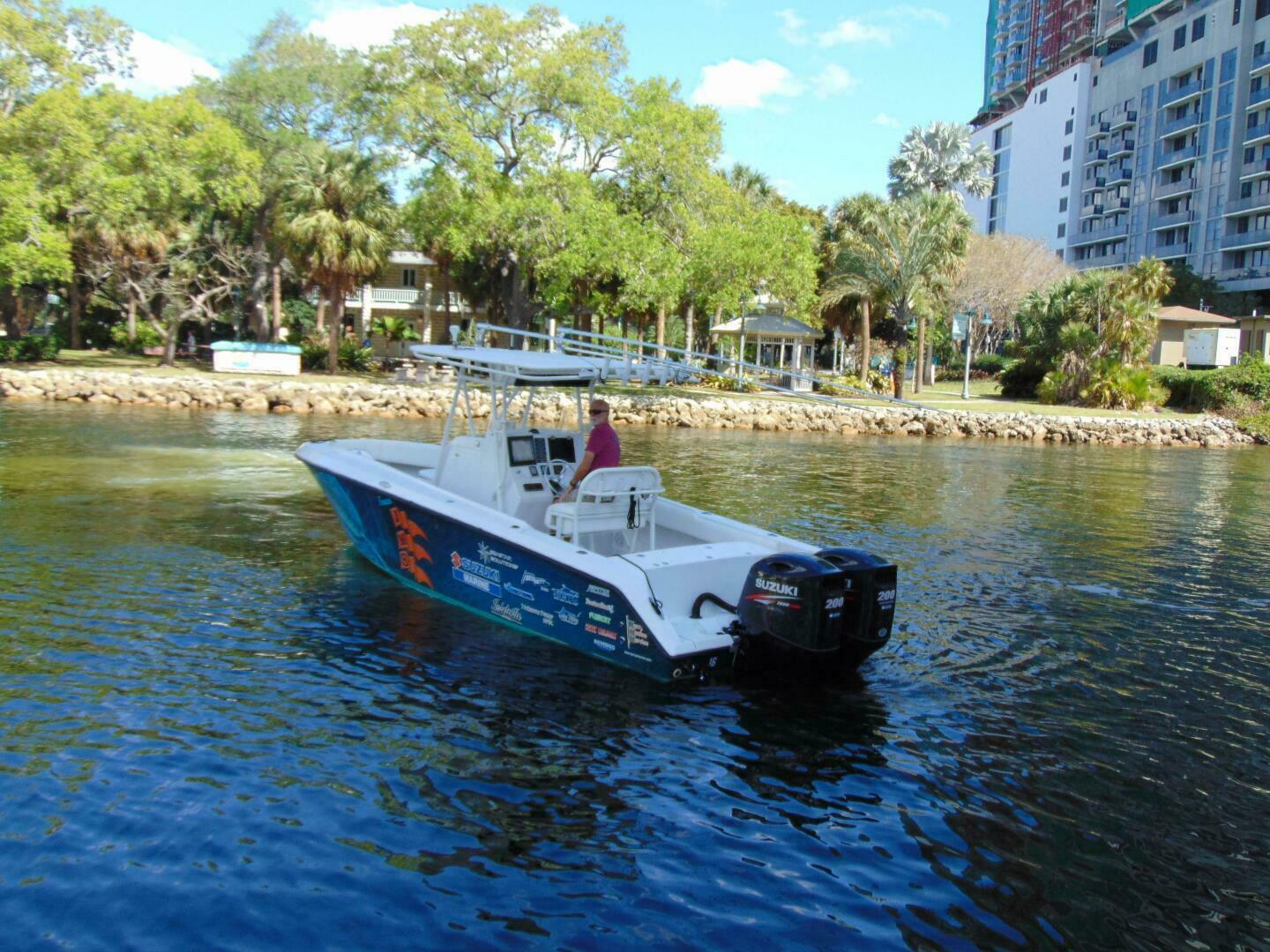 2002 Jupiter 27 Open For Sale | Pre-Owned Center Console Price