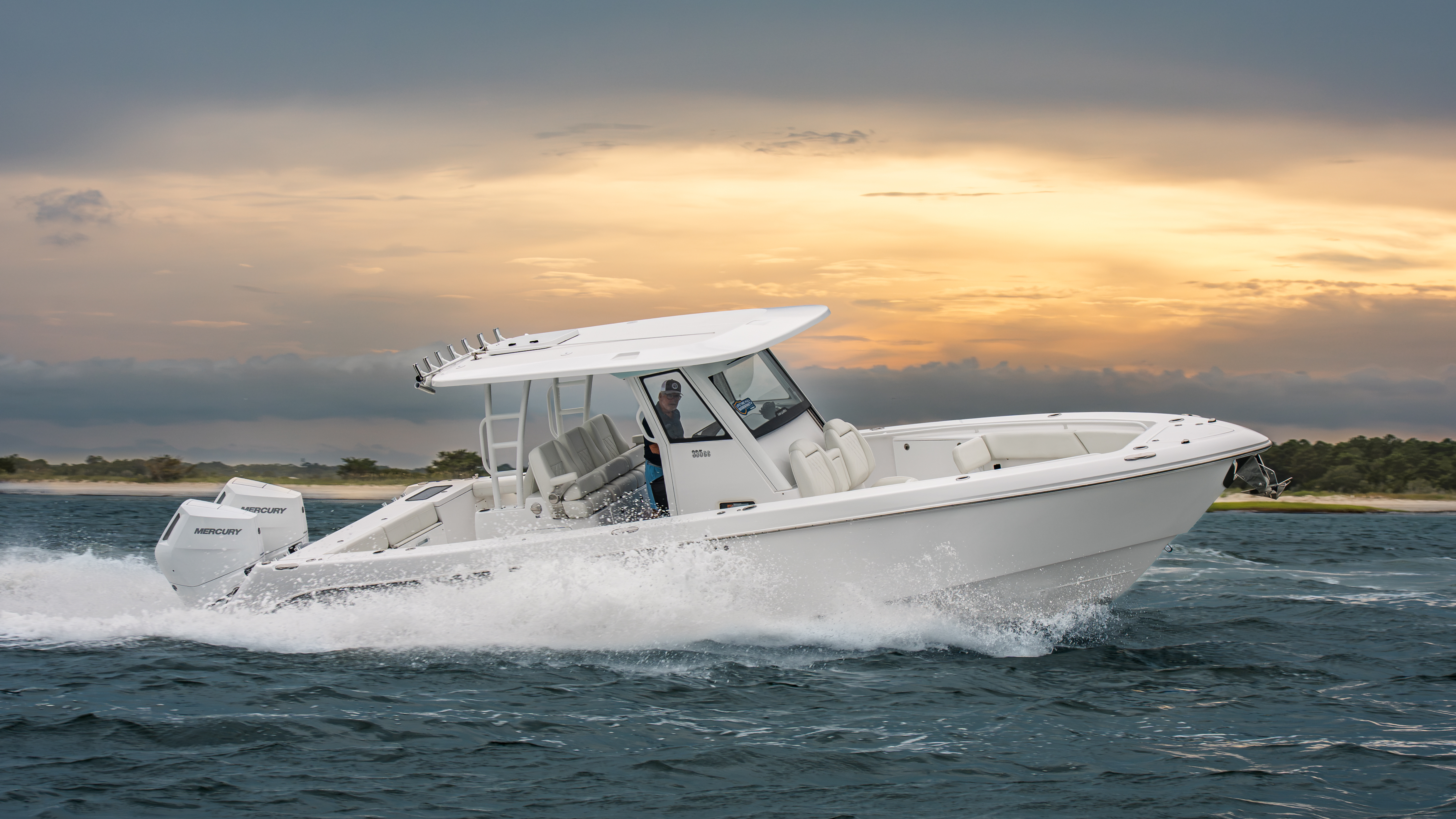 2026 Everglades Boats 335CC
