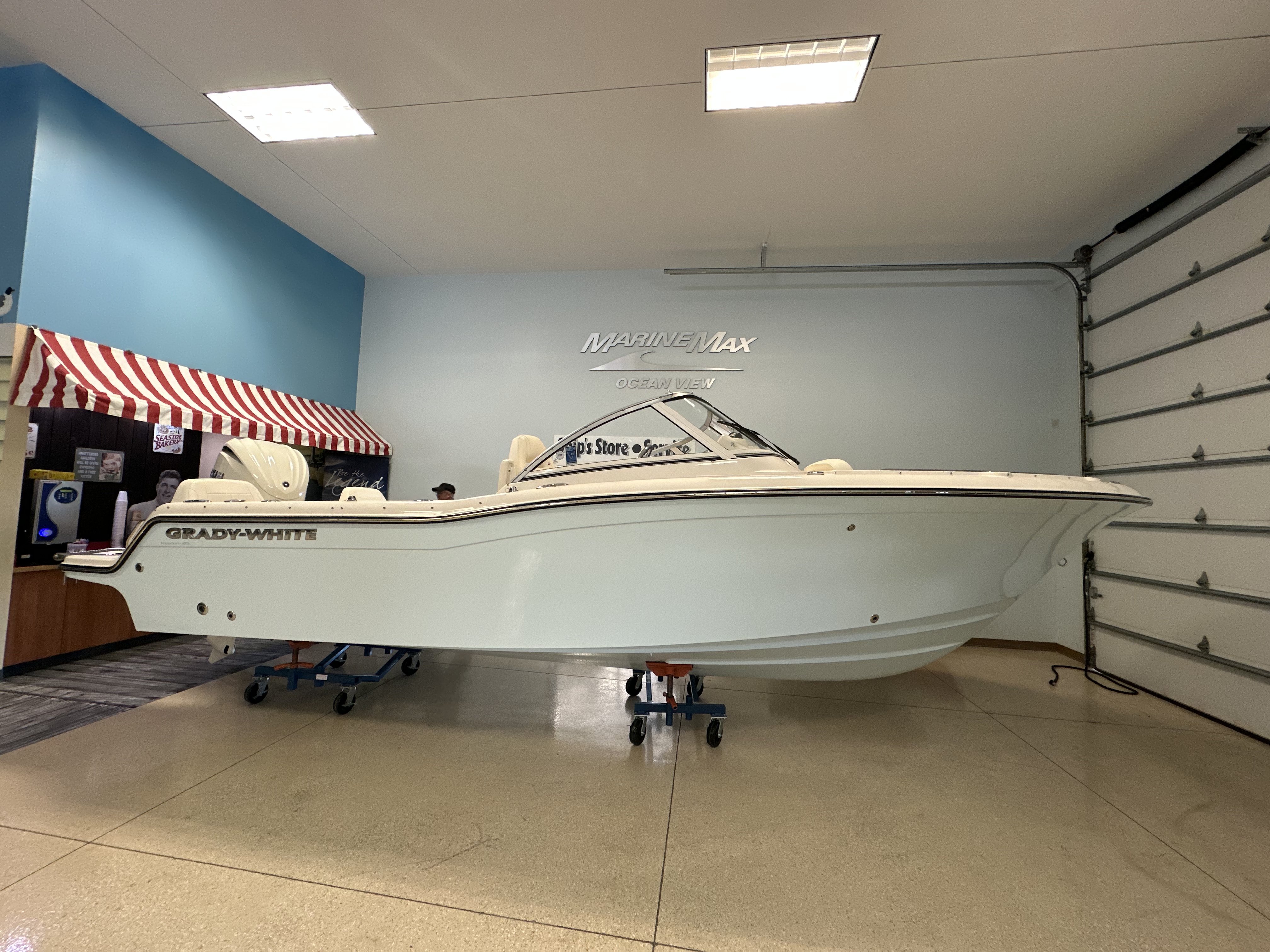 2027 Grady-White Boats Freedom 215 for sale on YachtWay, same model as on display at FLIBS 2026