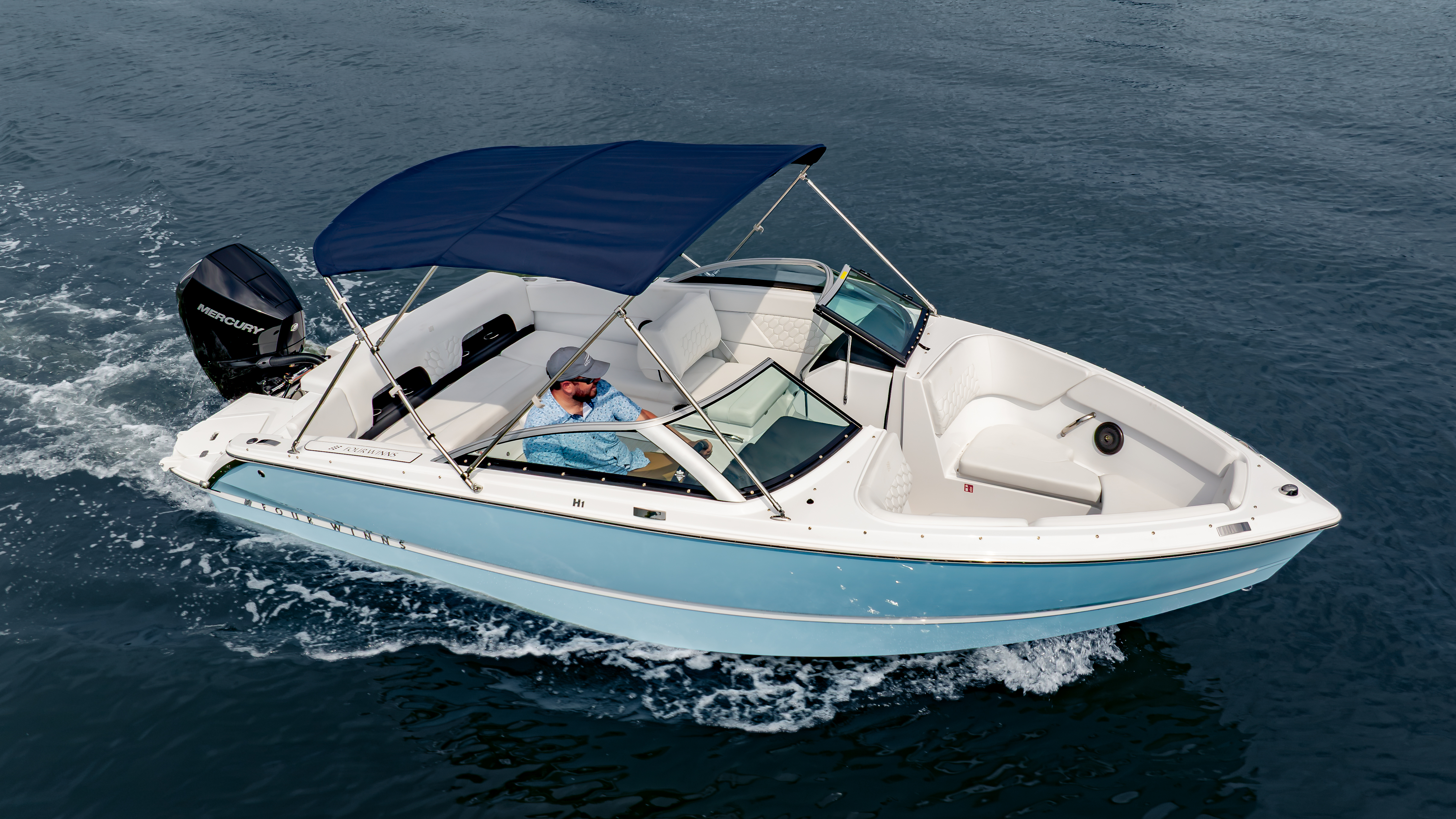 Yacht photo 2