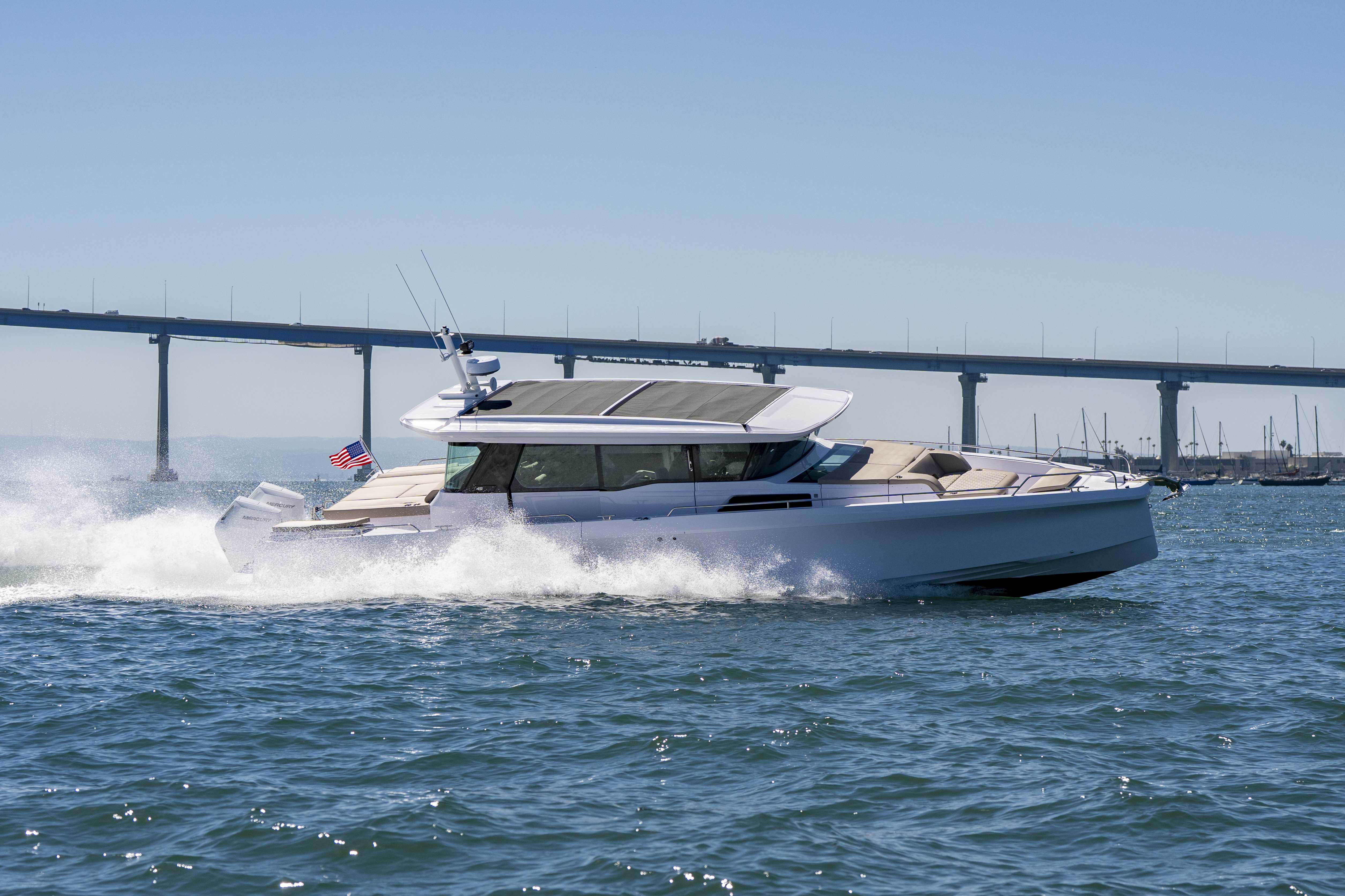 Yacht photo 1