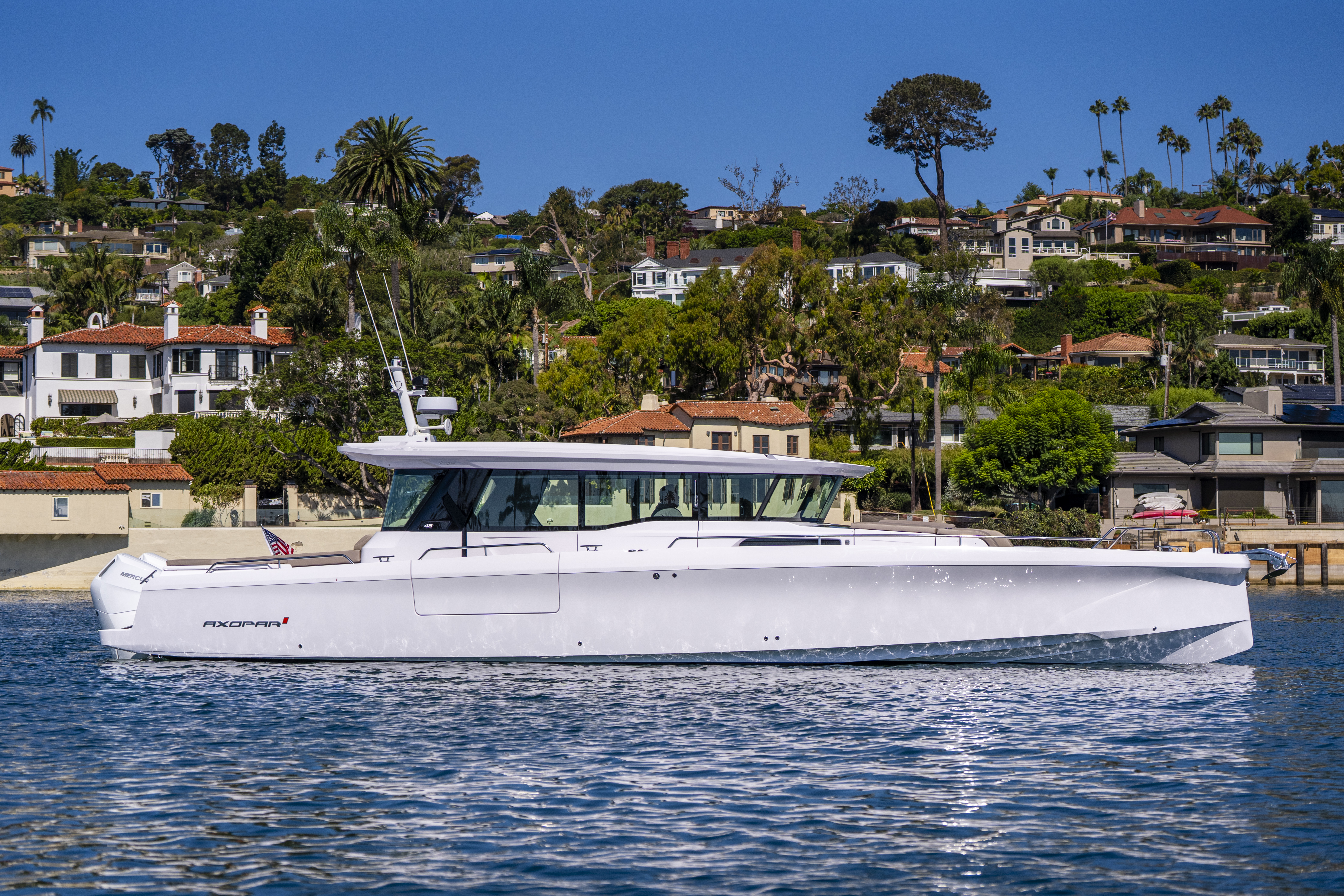 Yacht photo 2