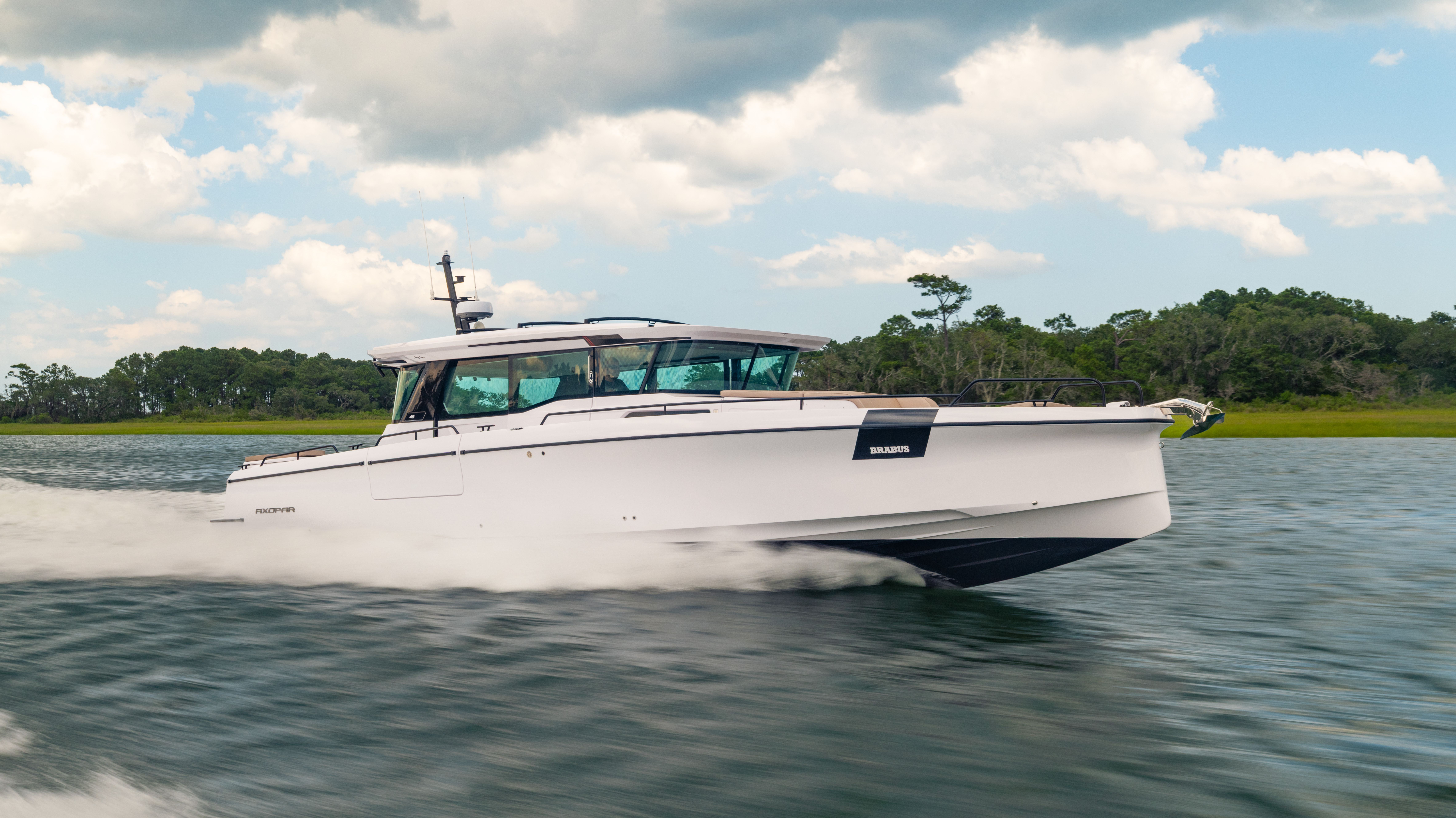 Axopar 45 XC Cross Cabin