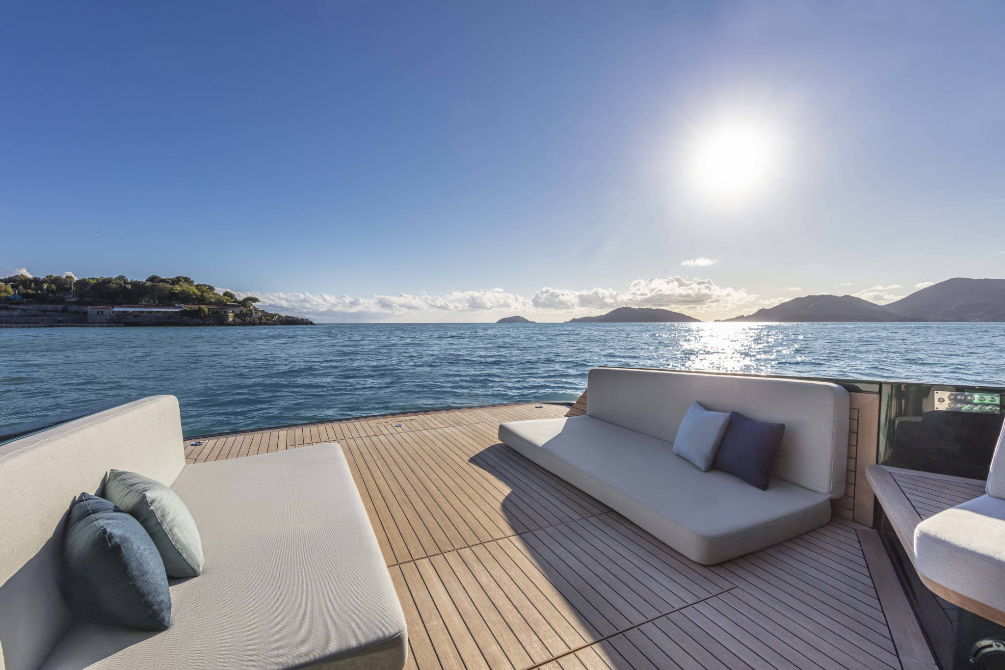 Yacht photo 4