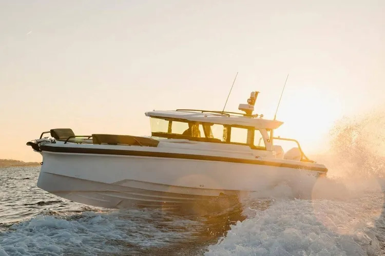 Yacht photo 4