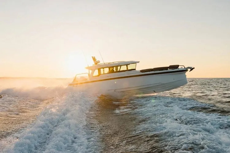 Yacht photo 2