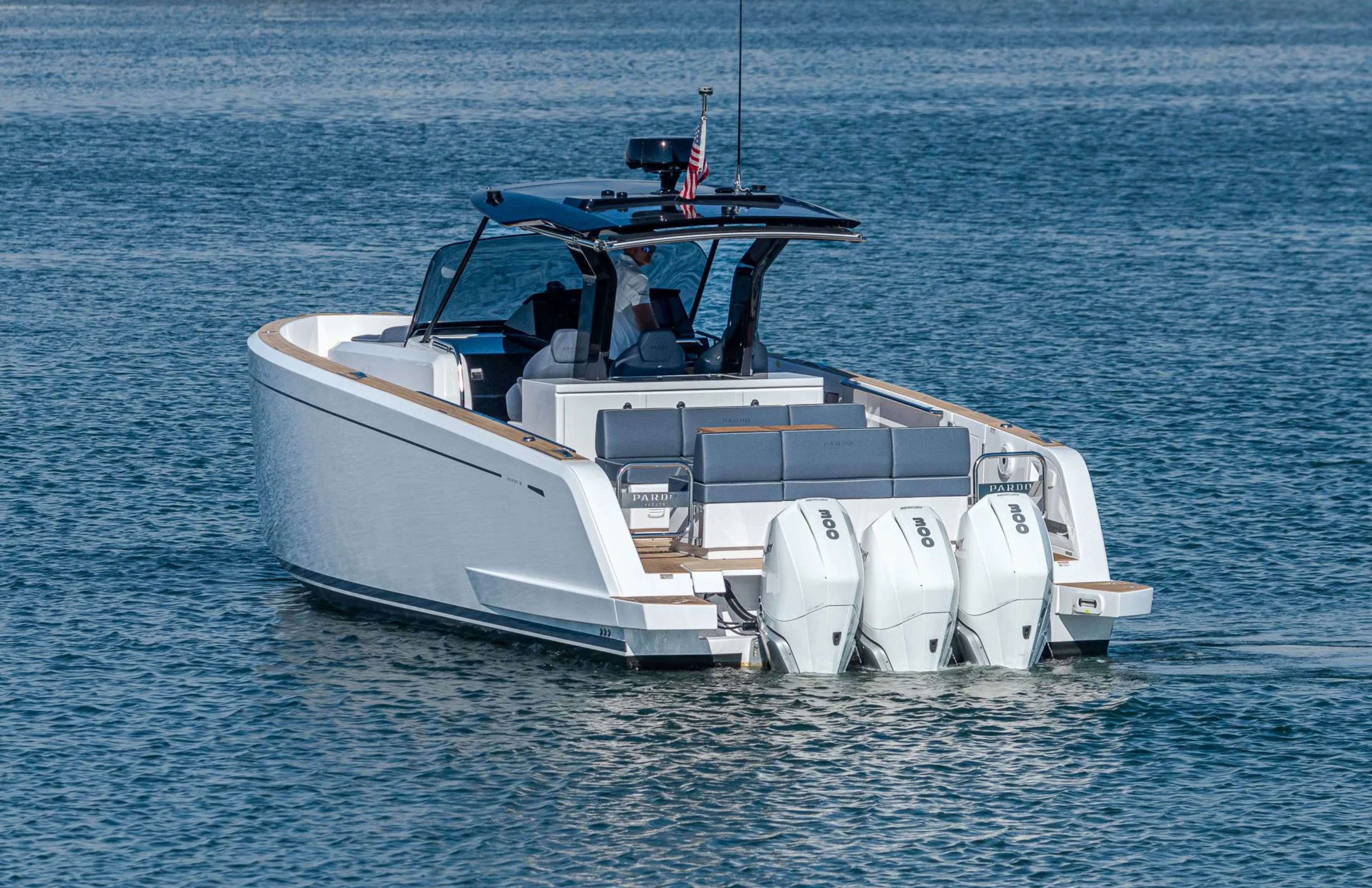 Yacht photo 2