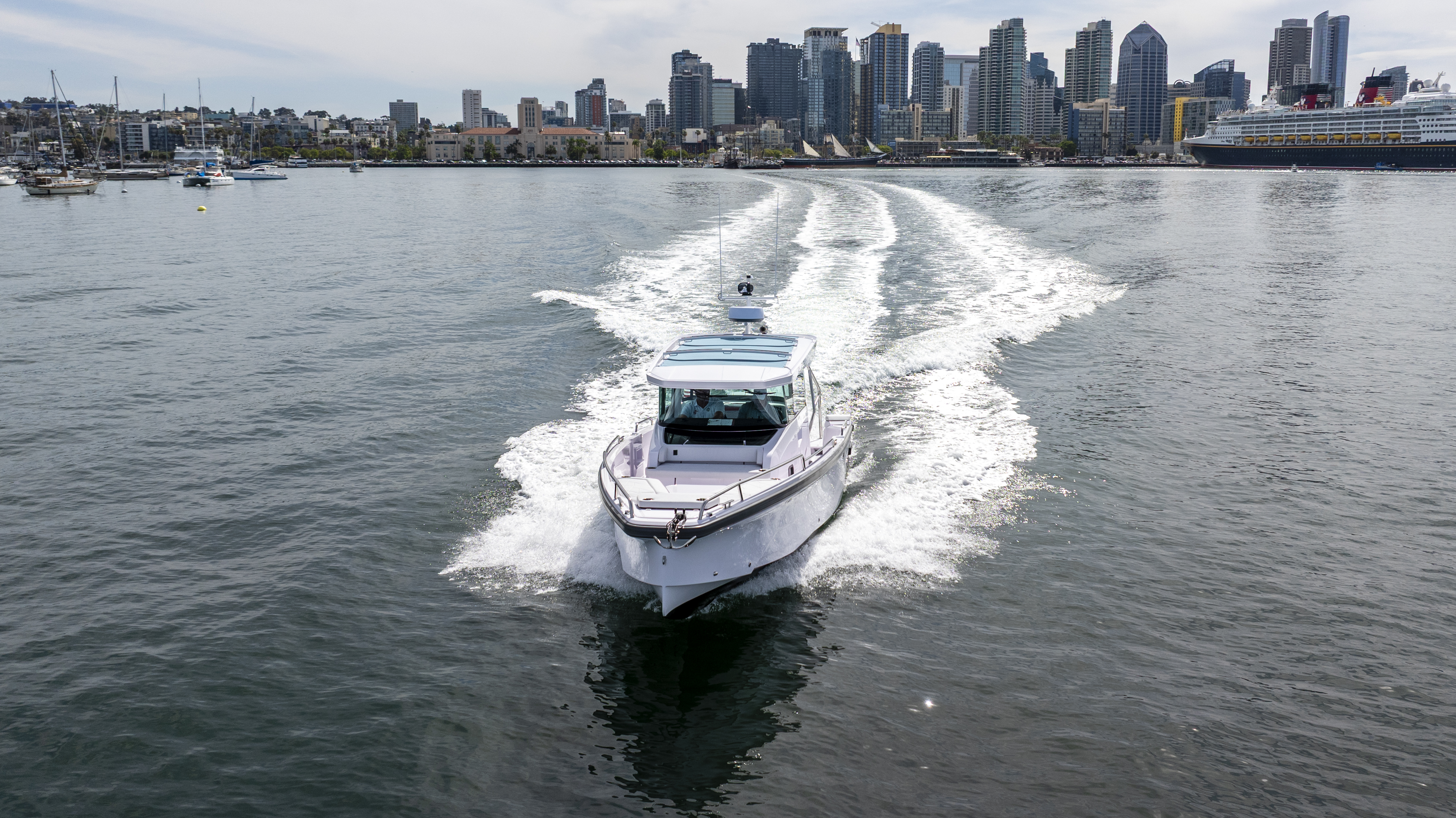 Yacht photo 2