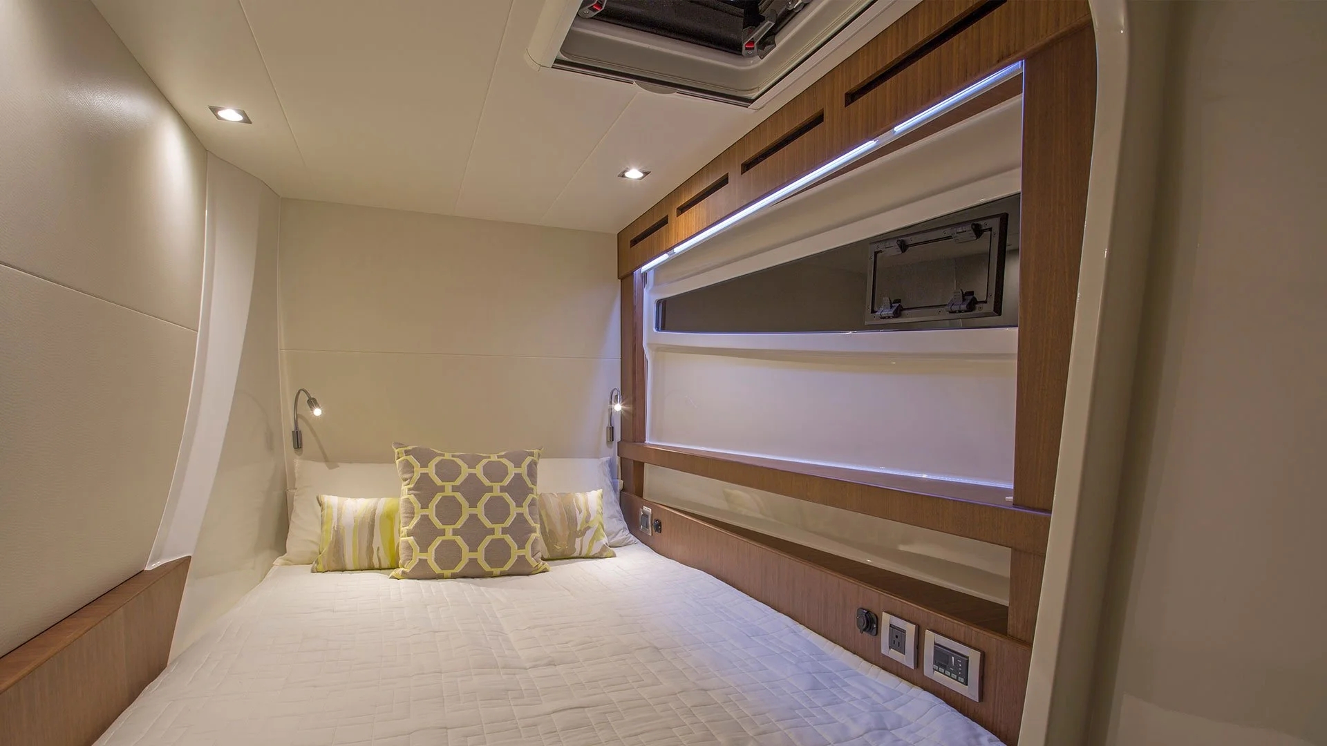 Interior del HH Catamarans HH 55