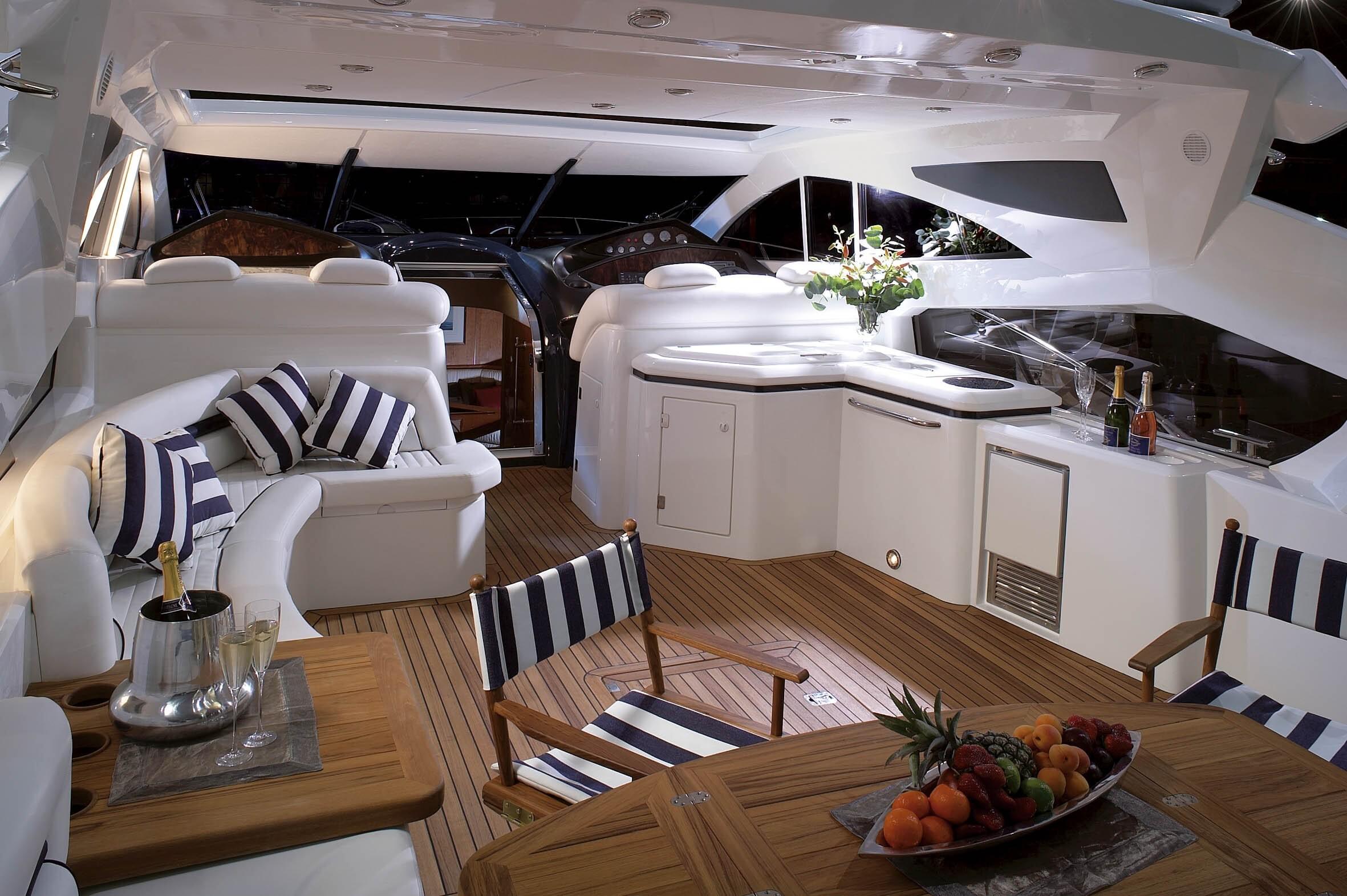 Sunseeker 68 Predator Exterior