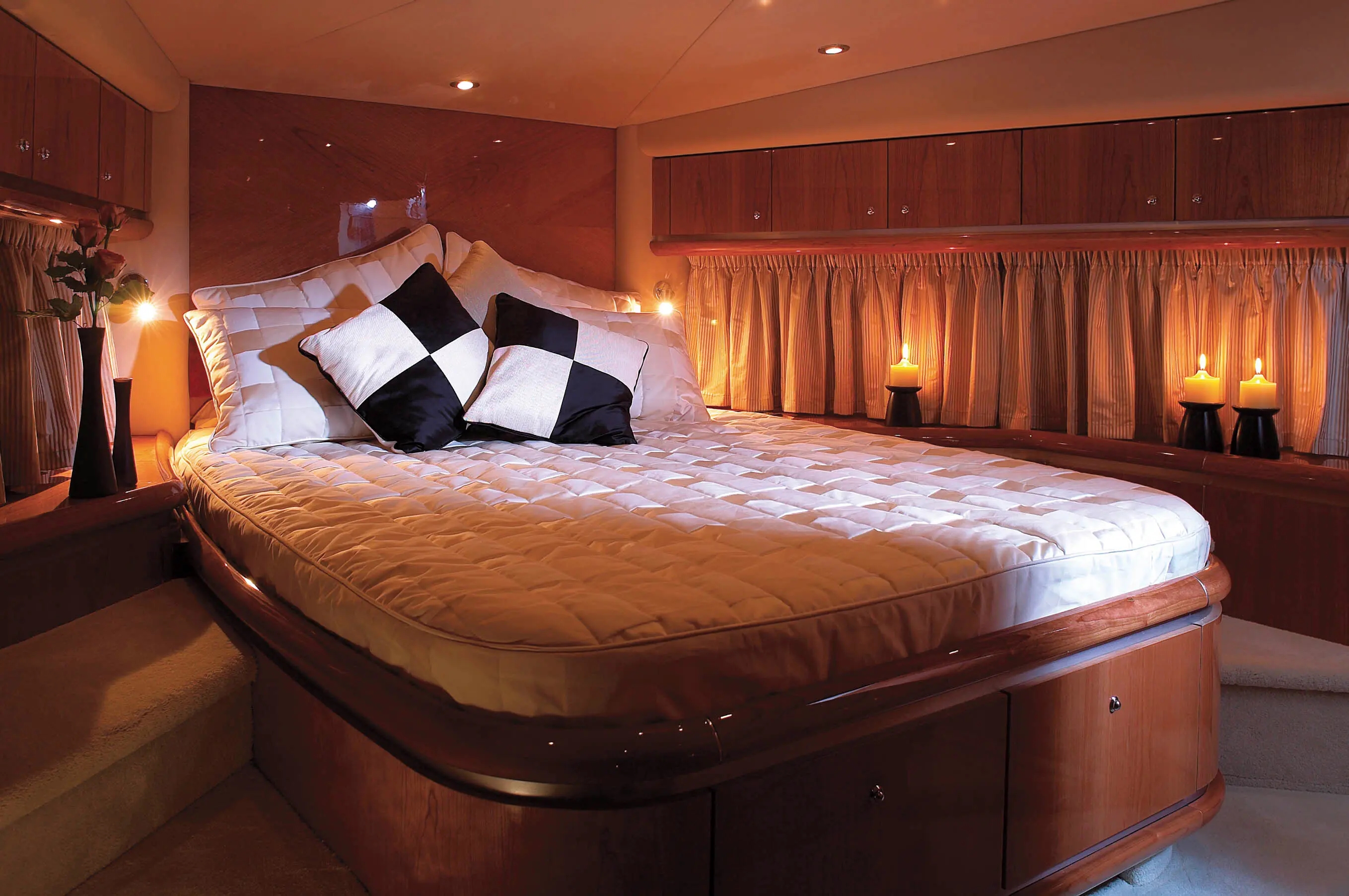Sunseeker 68 Predator Interior