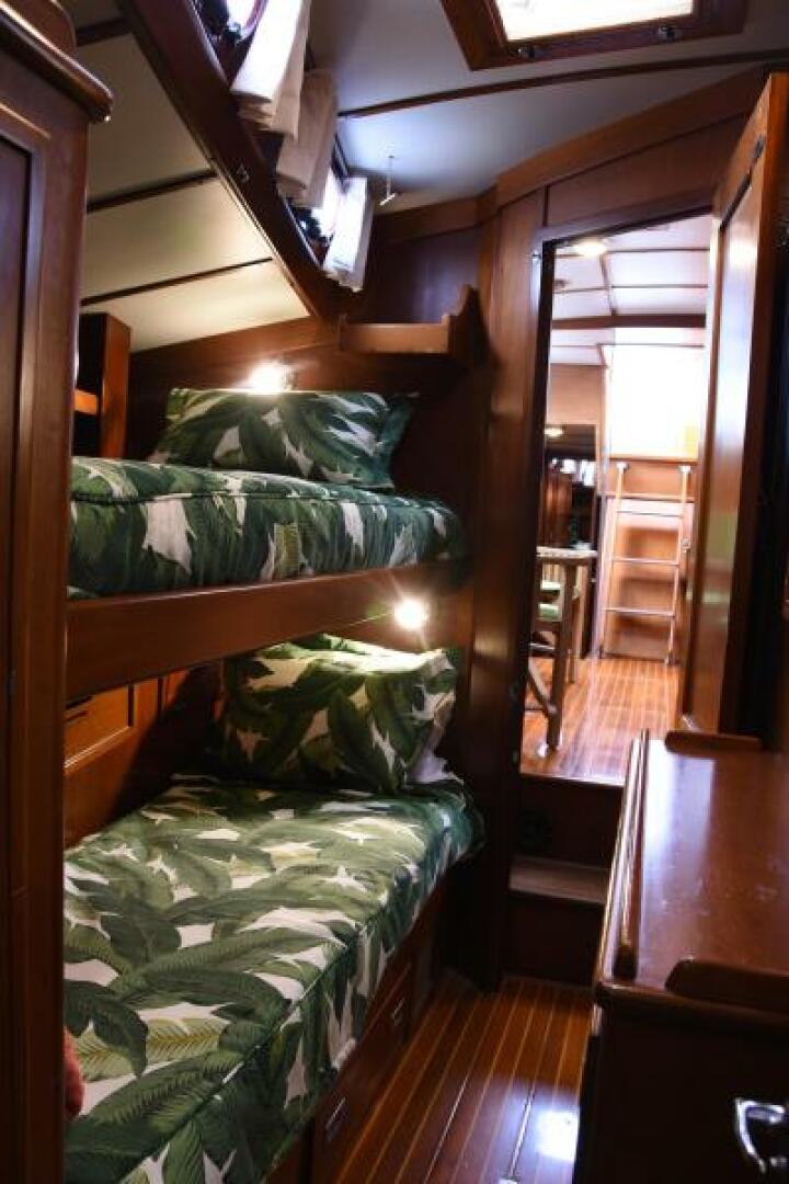 Hinckley Yachts Sou'wester 59 Interior