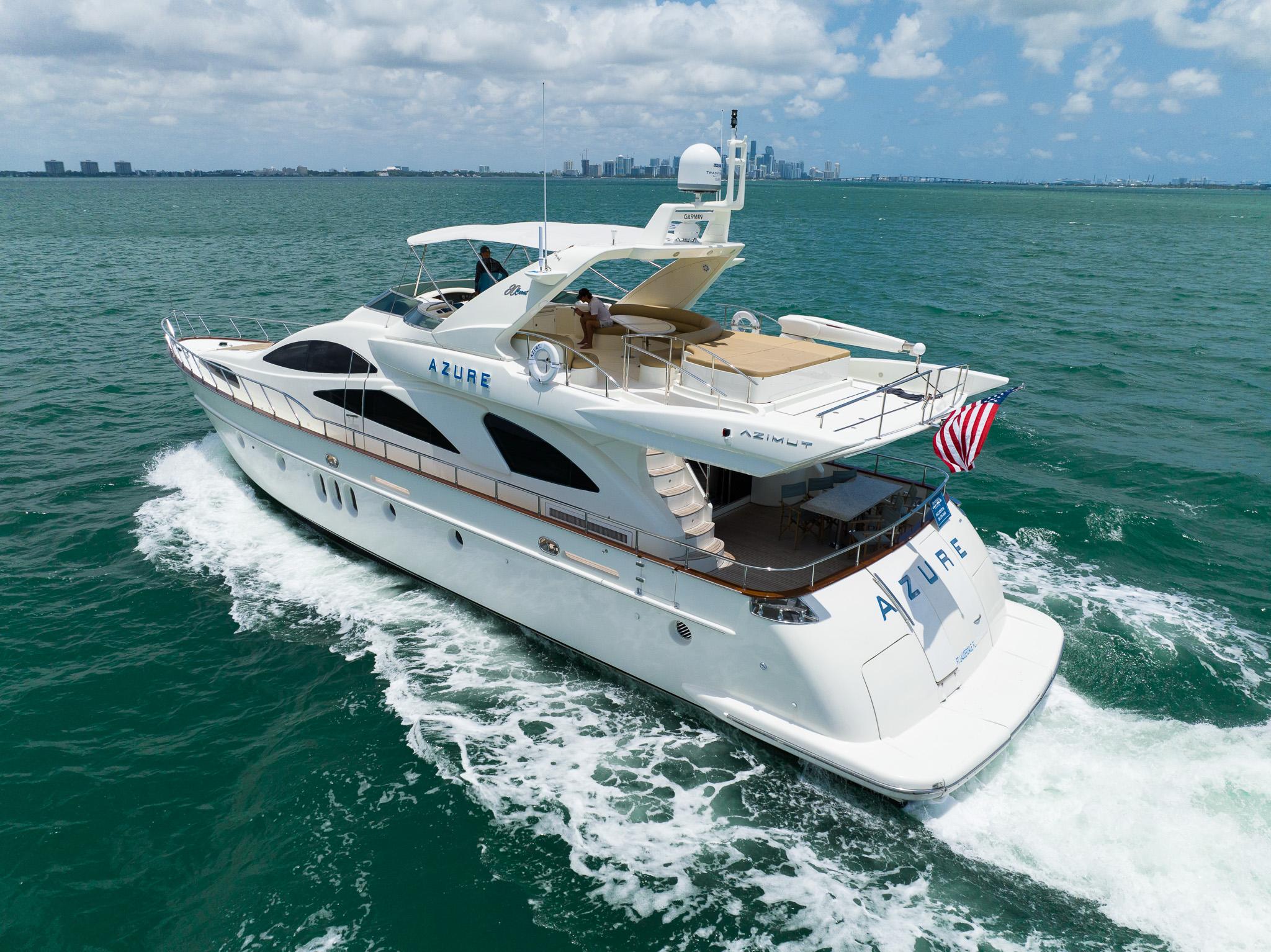 Exterieur van de Azimut 80 Carat