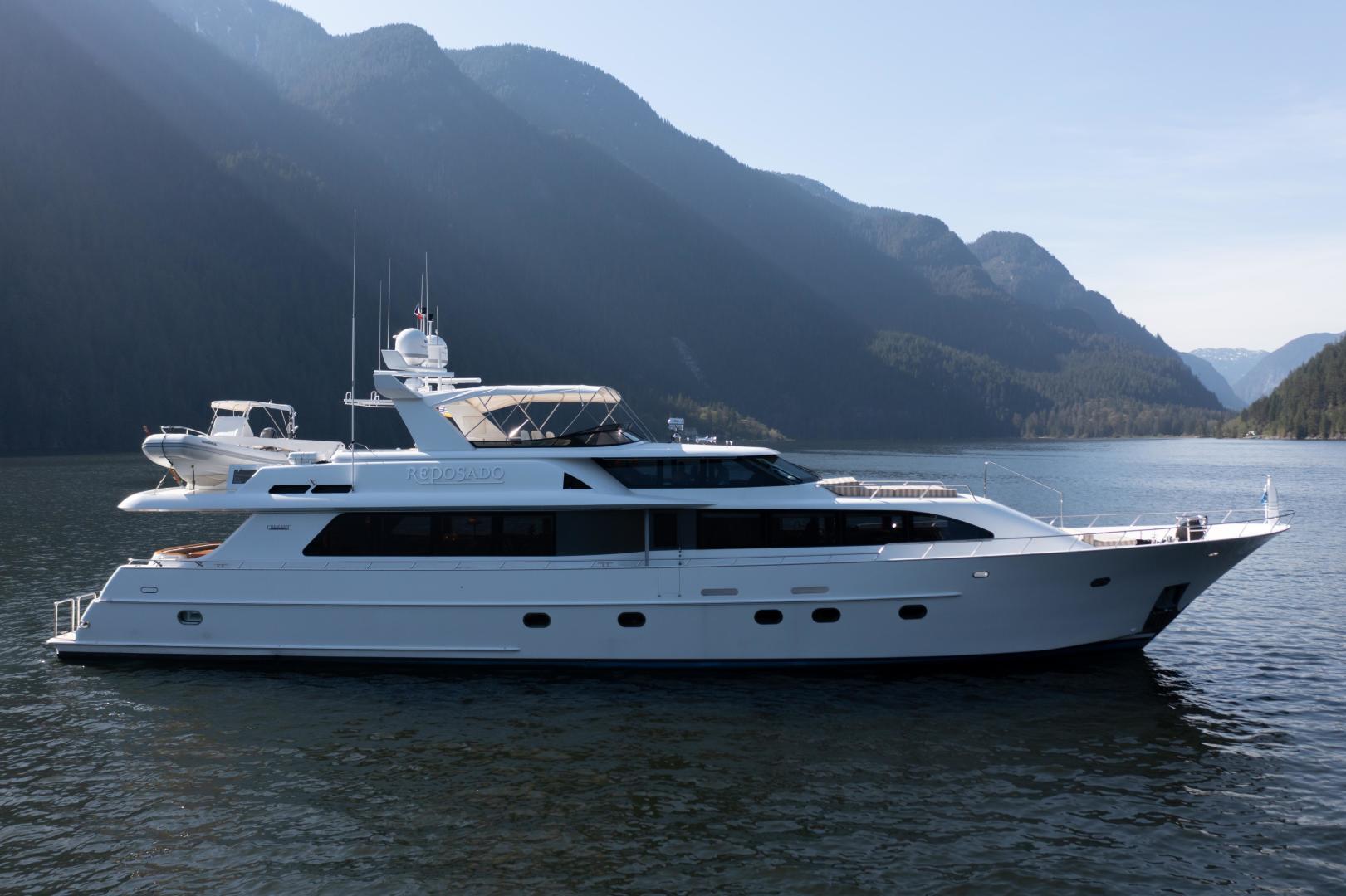 Crescent Custom Yachts 104' Exterior