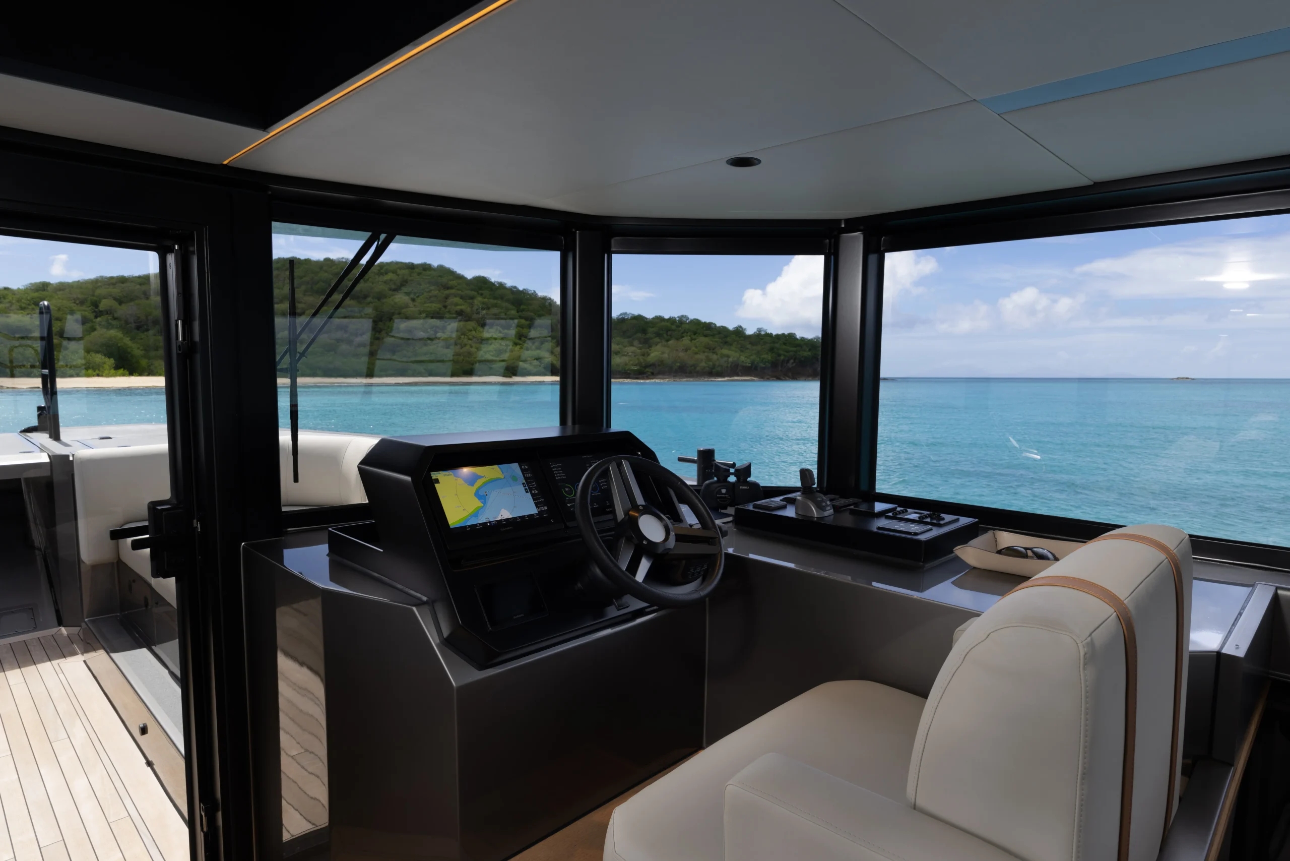 Interni del Vandal Marine 60'