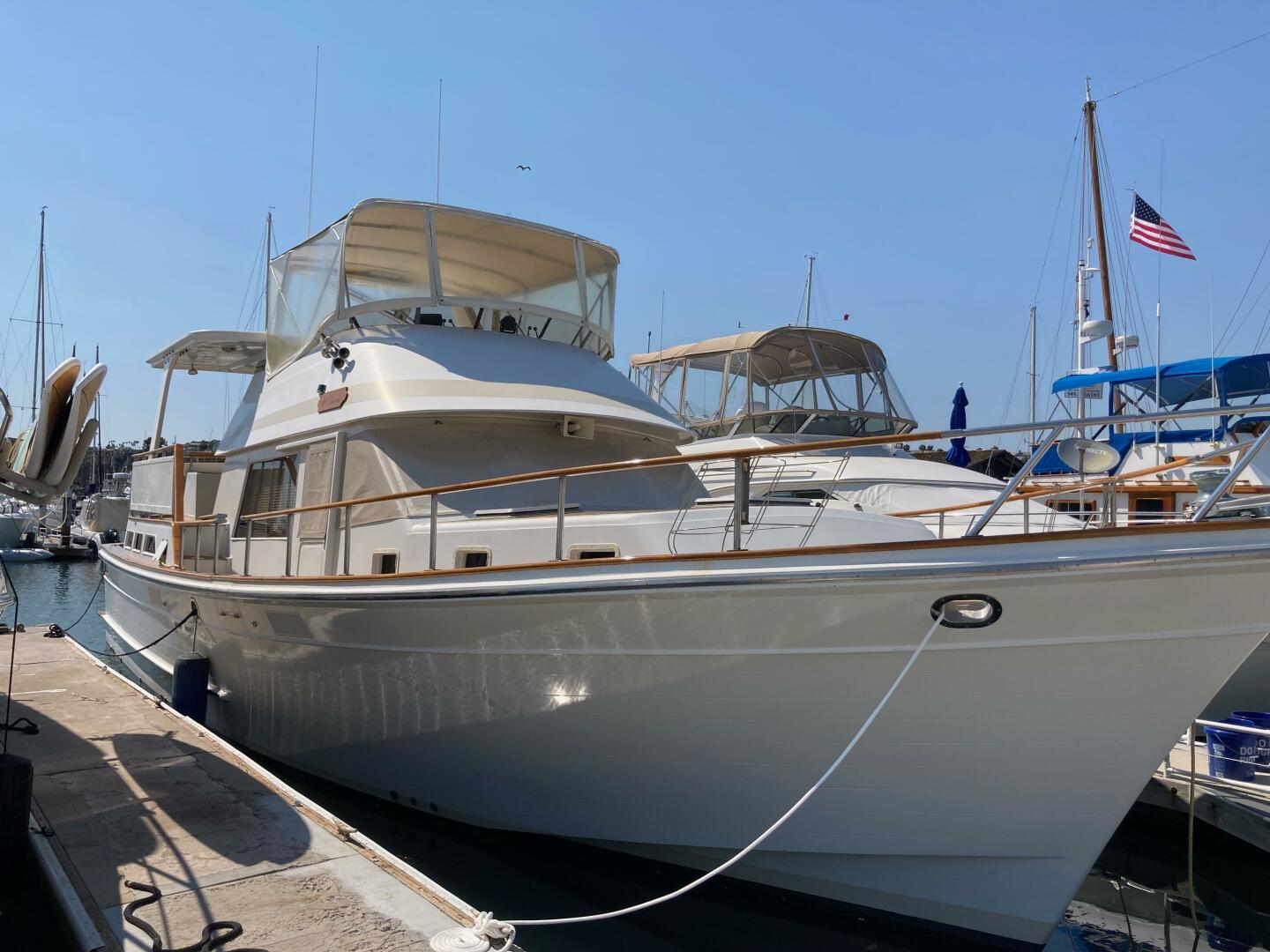 Offshore Yachts 48 Yachtfish Exterior