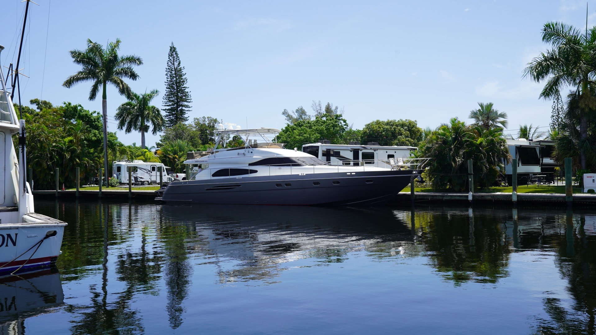 Princess Yachts 65 Flybridge