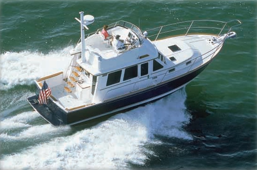 Sabre Yachts 36 Flybridge Exterior