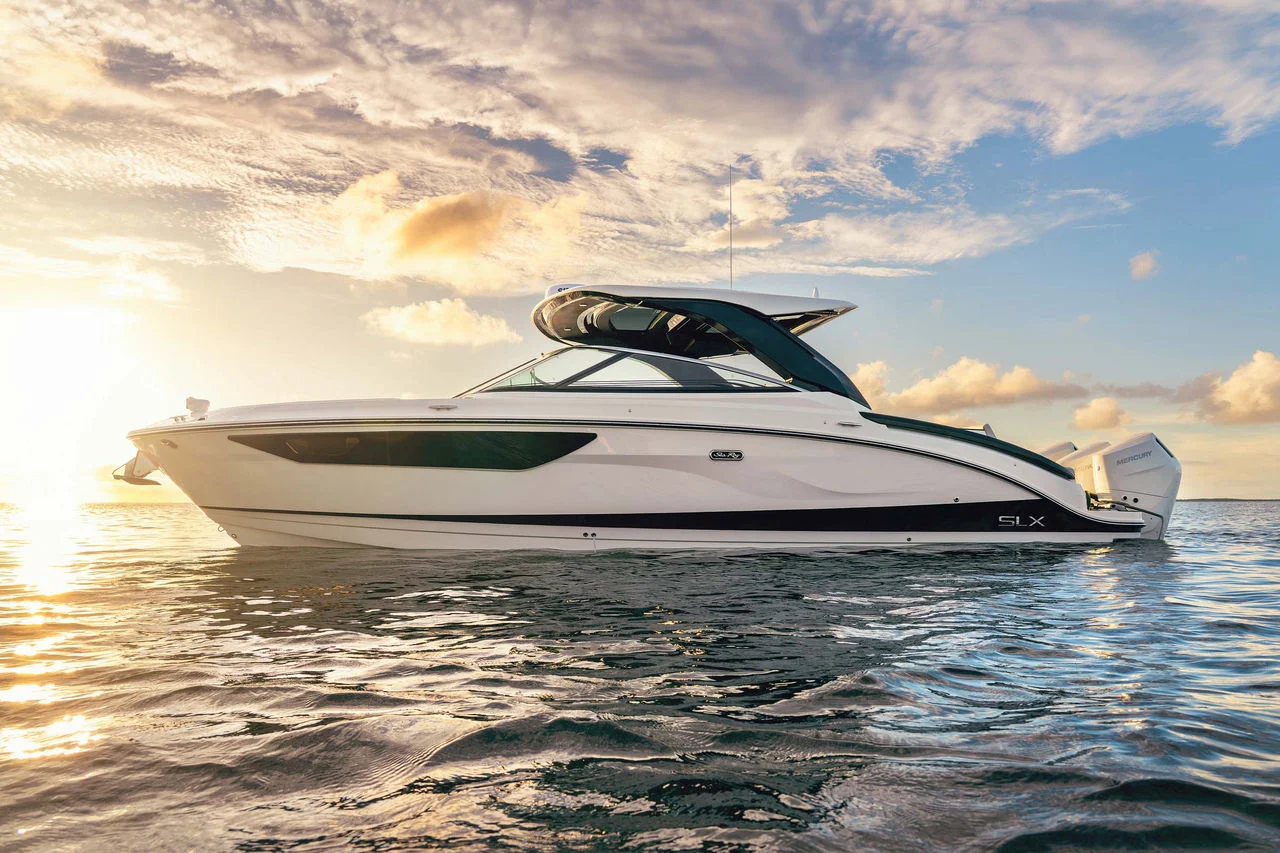 Sea Ray SLX 360 Outboard