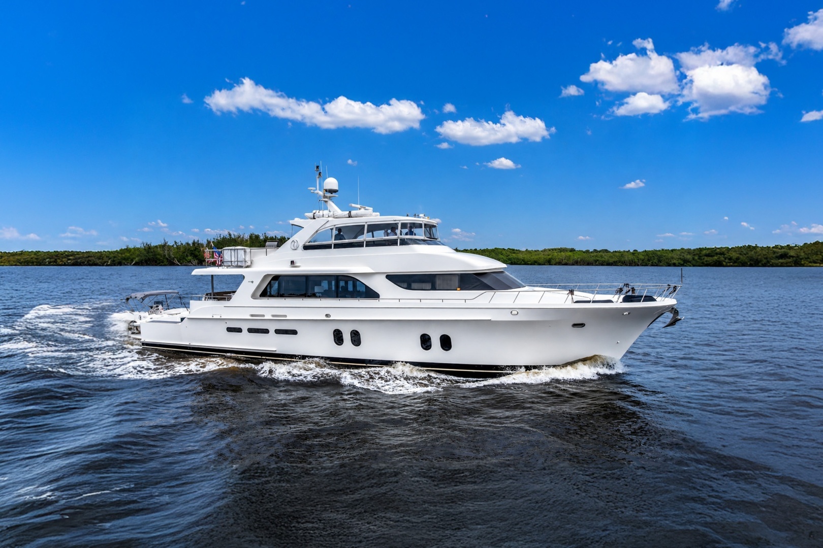 Cheoy Lee Shipyards Bravo 84