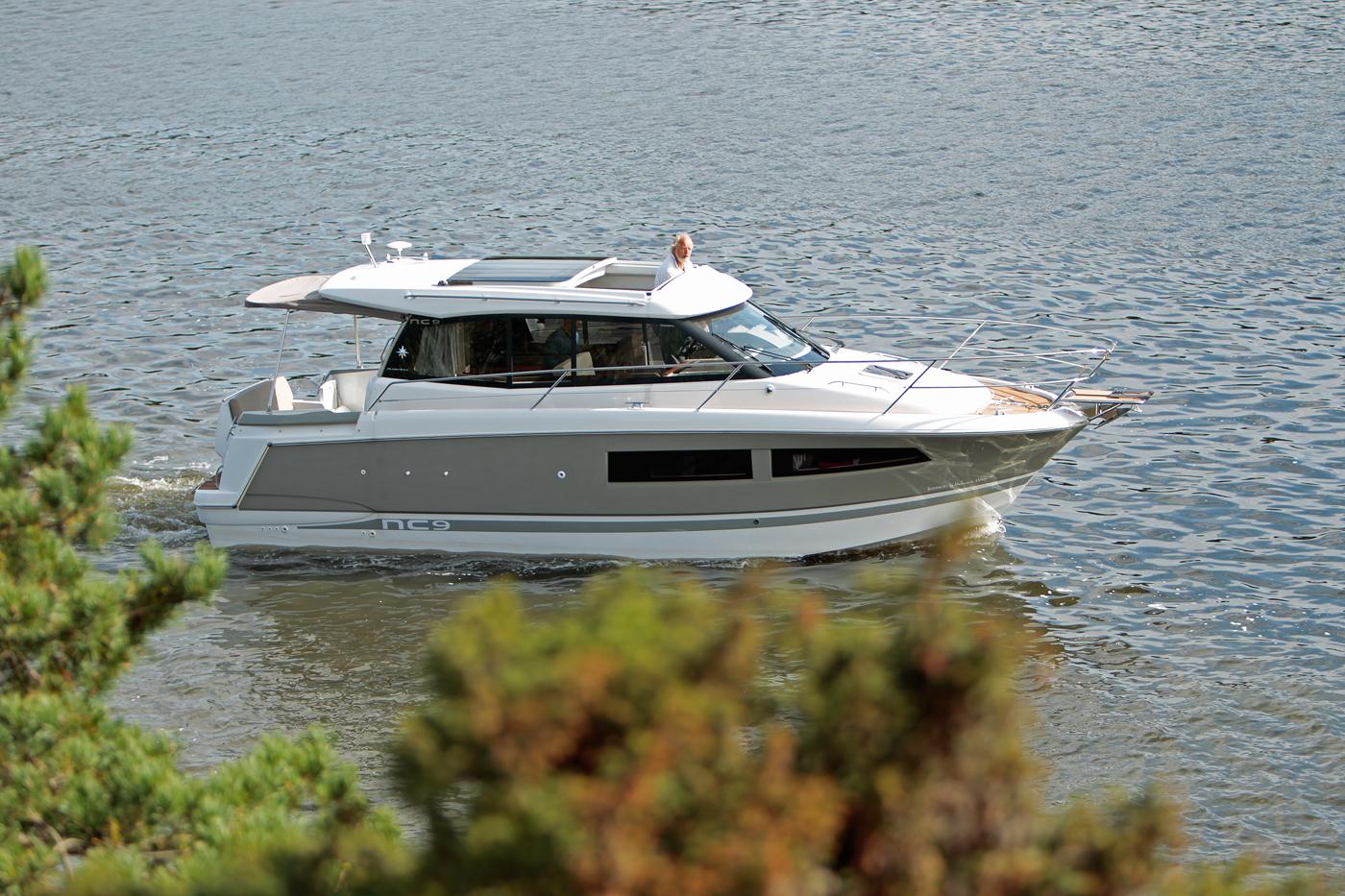 Esterni del Jeanneau NC 9