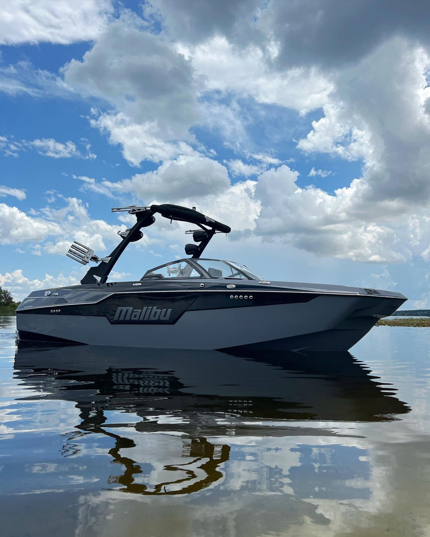Malibu Boats M220