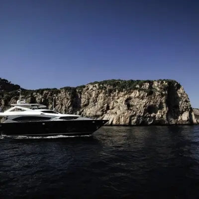 Sunseeker 30 Metre Yacht Exterior