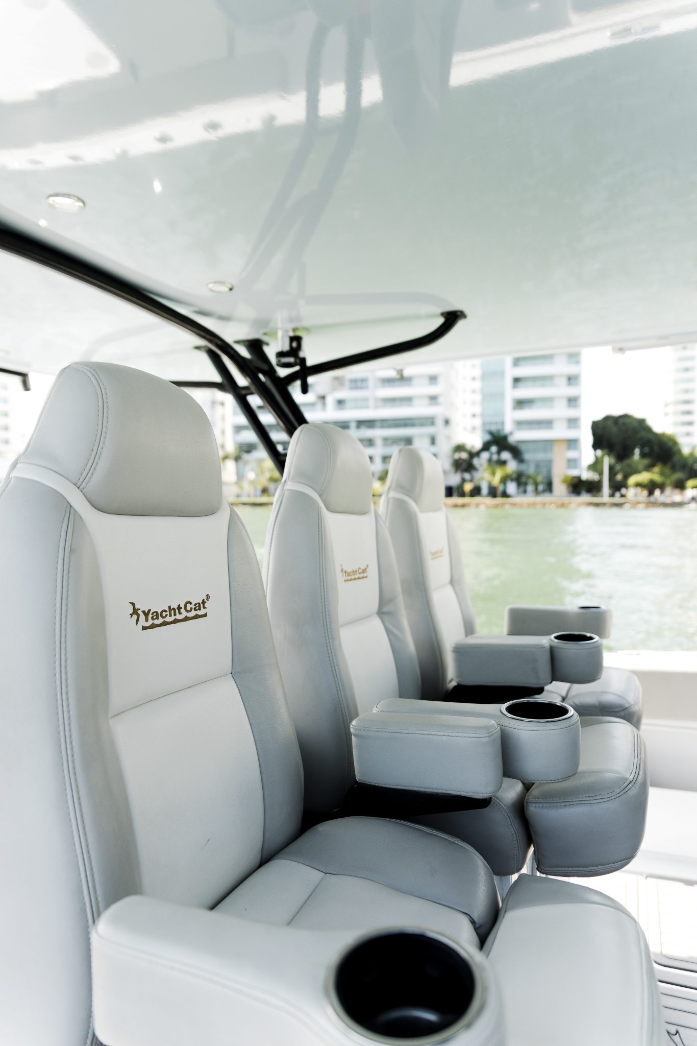 Intérieur du YachtCat 41
