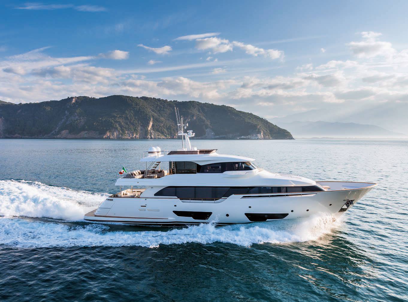 Custom Line Navetta 28