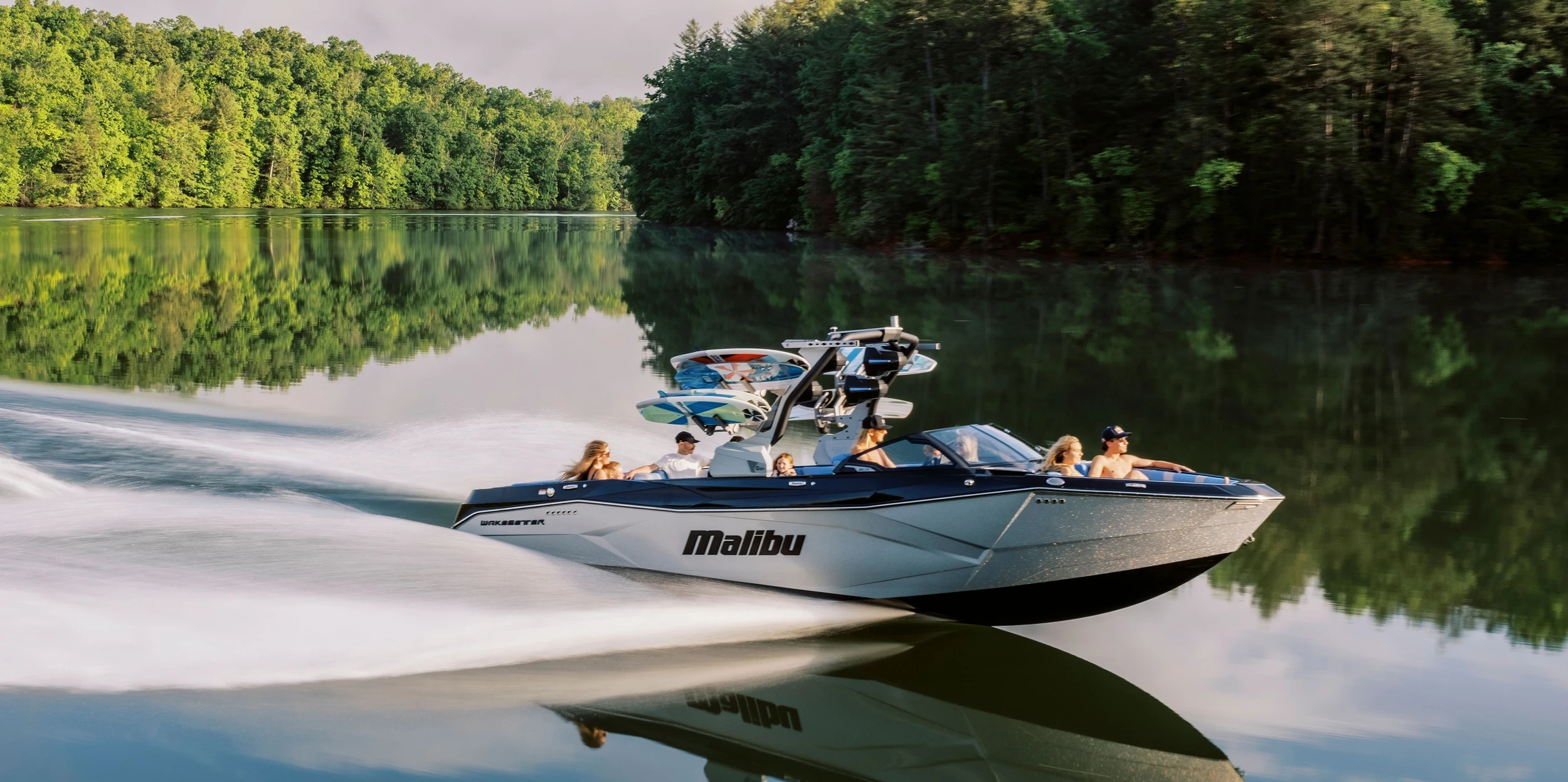 Malibu Boats 26 LSV Exterior