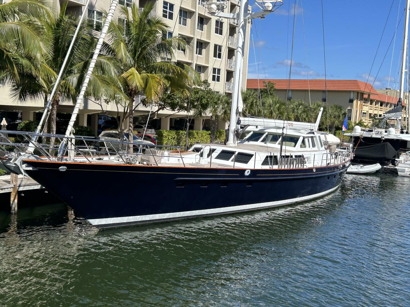 Exterior del Palmer Johnson 110 Cruising Sloop