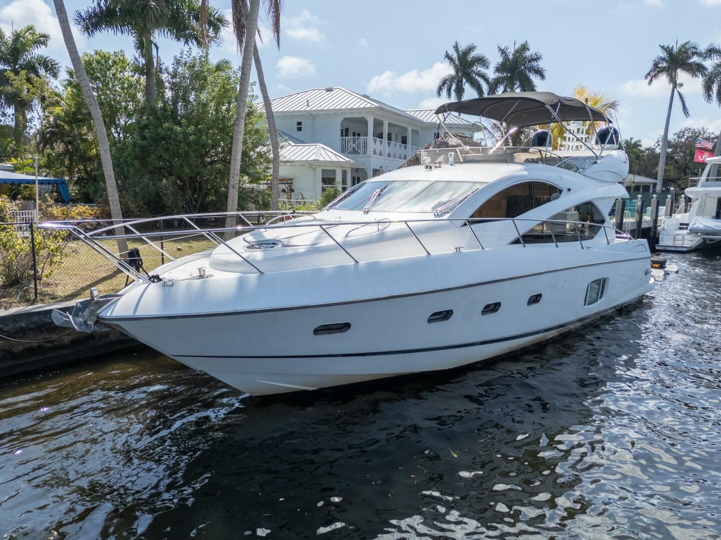 Sunseeker Manhattan 60 Exterior