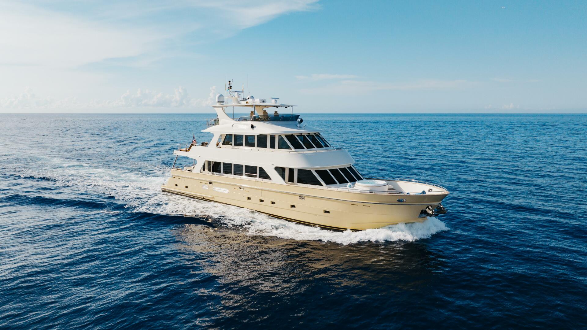 President Yachts 87 Tri-Deck