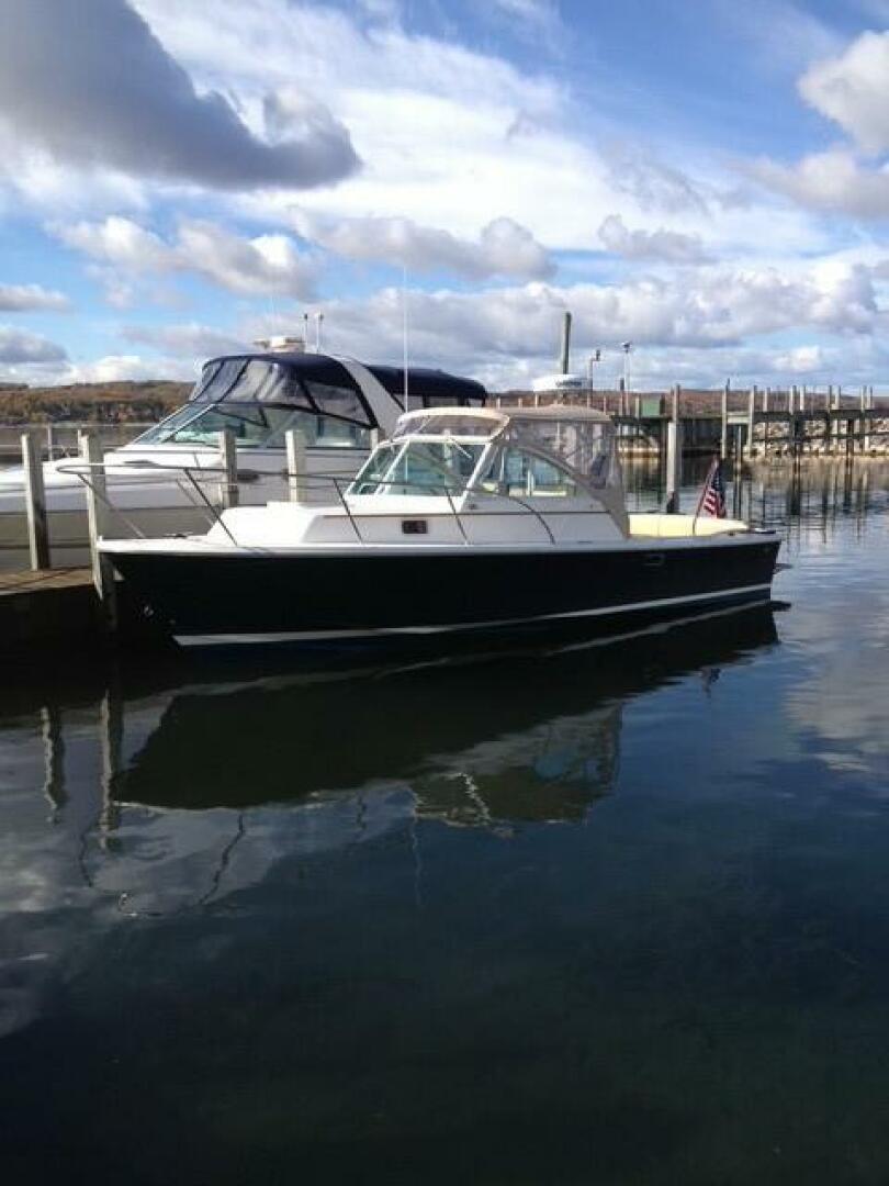 Hunt Yachts Surfhunter 25