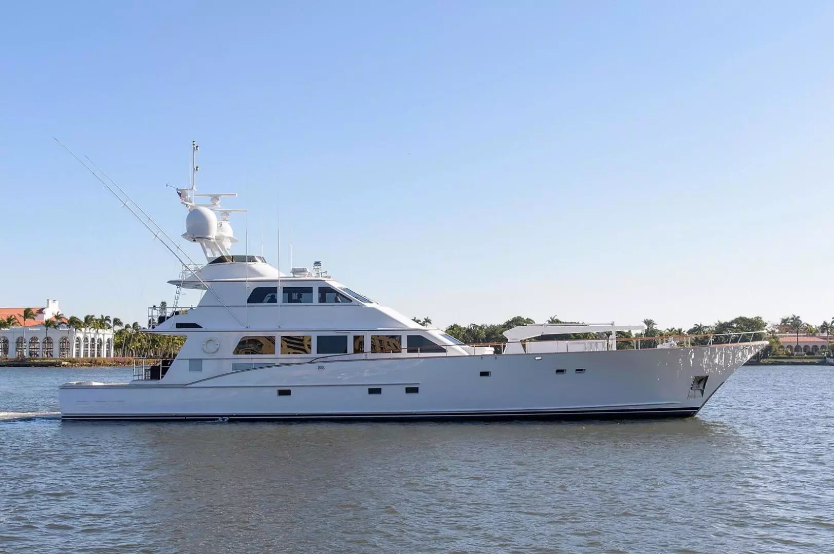 Burger Boats 108 Enclosed Bridge Sportfish
