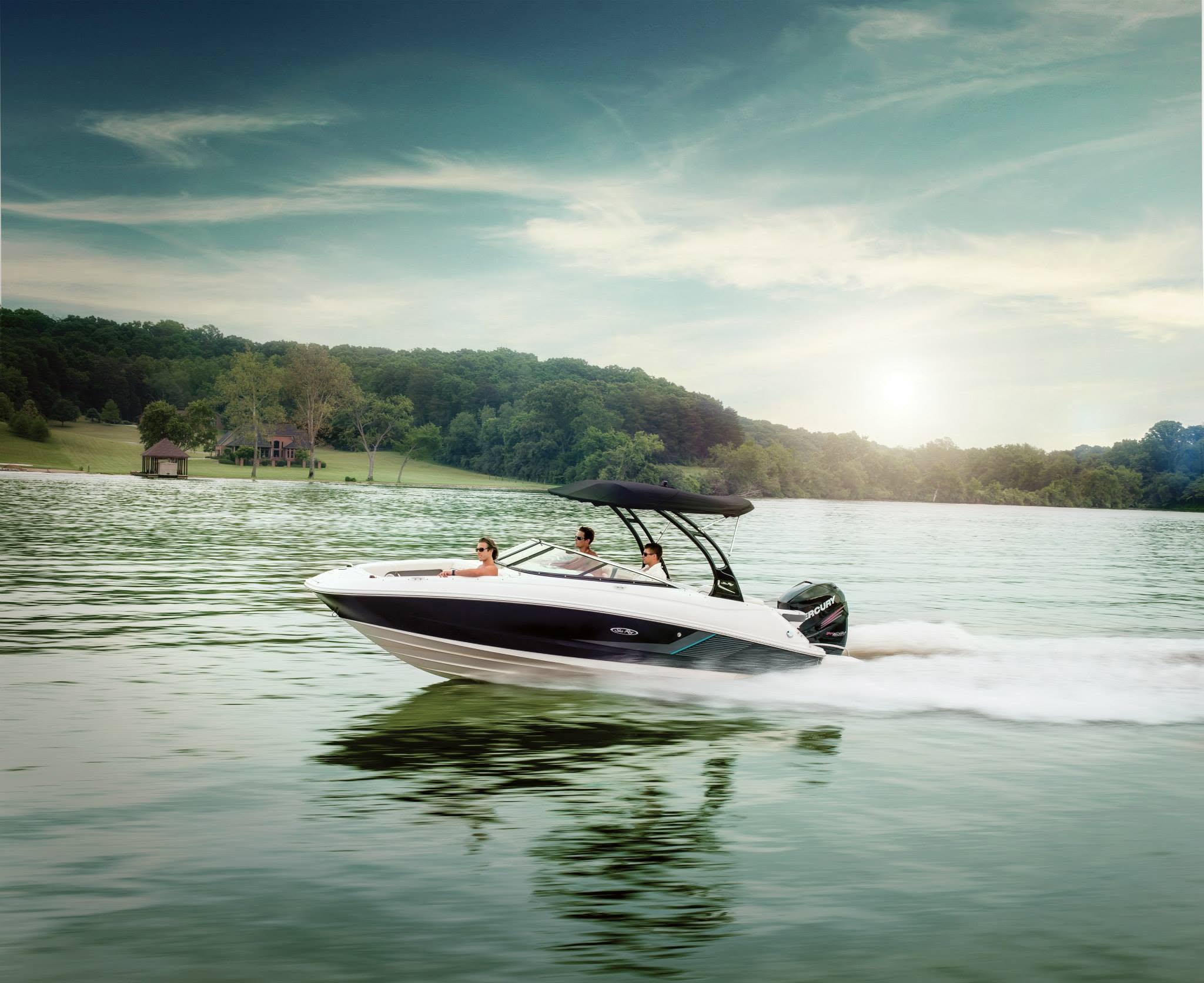 Sea Ray 220 Sundeck