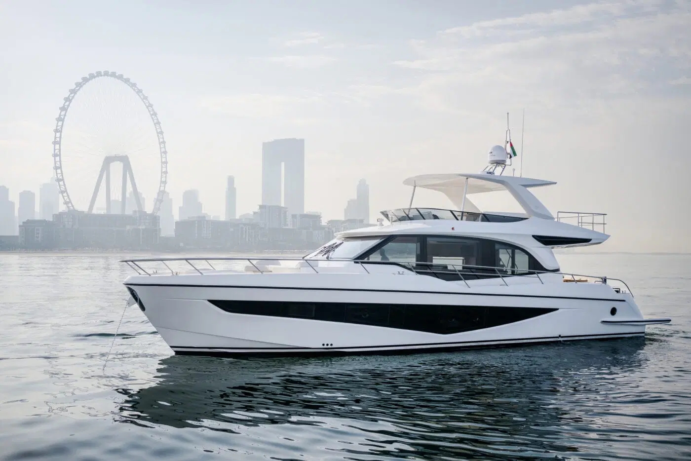 Majesty Yachts 65