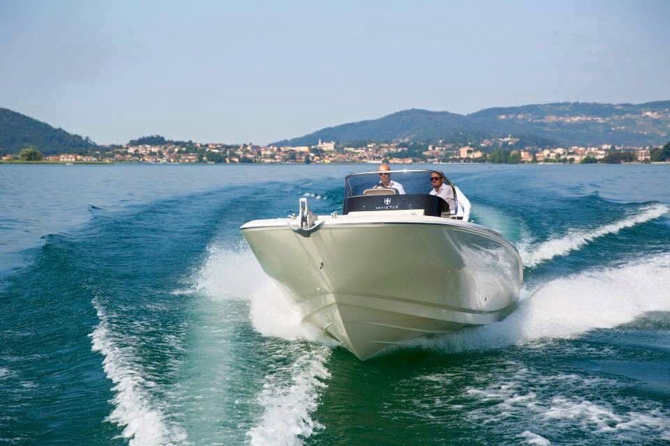 Außenbereich der Invictus Yachts 270 FX