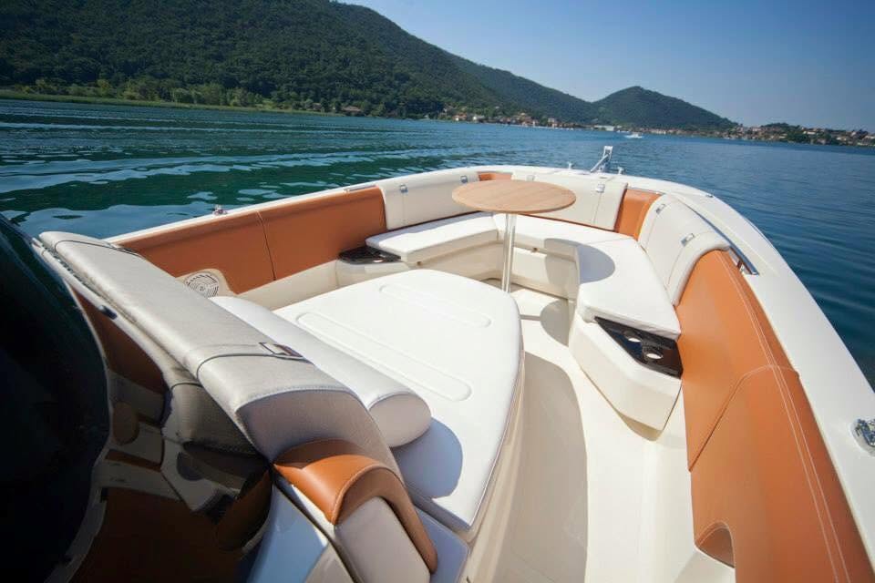 Innenbereich der Invictus Yachts 270 FX