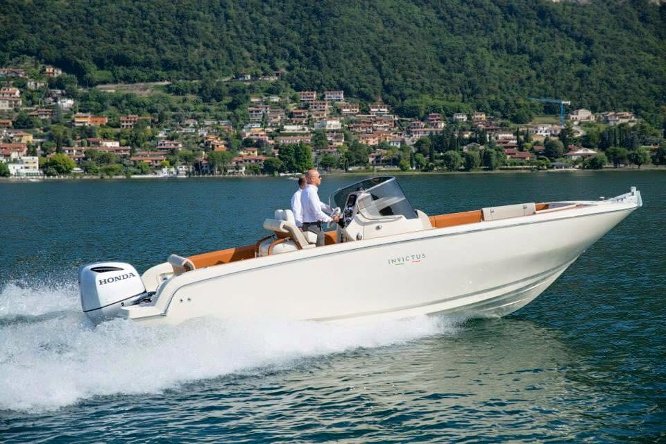 Invictus Yachts 270 FX