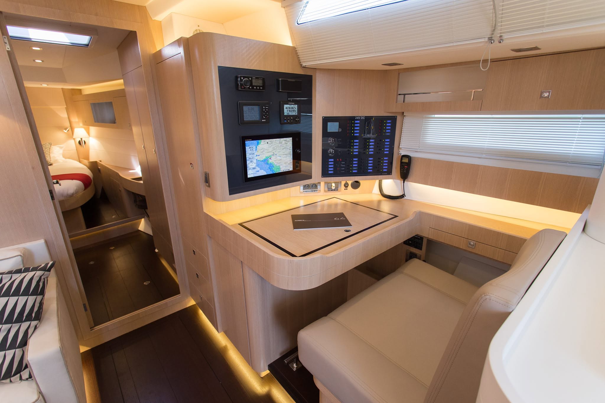 Amel 64 Interior