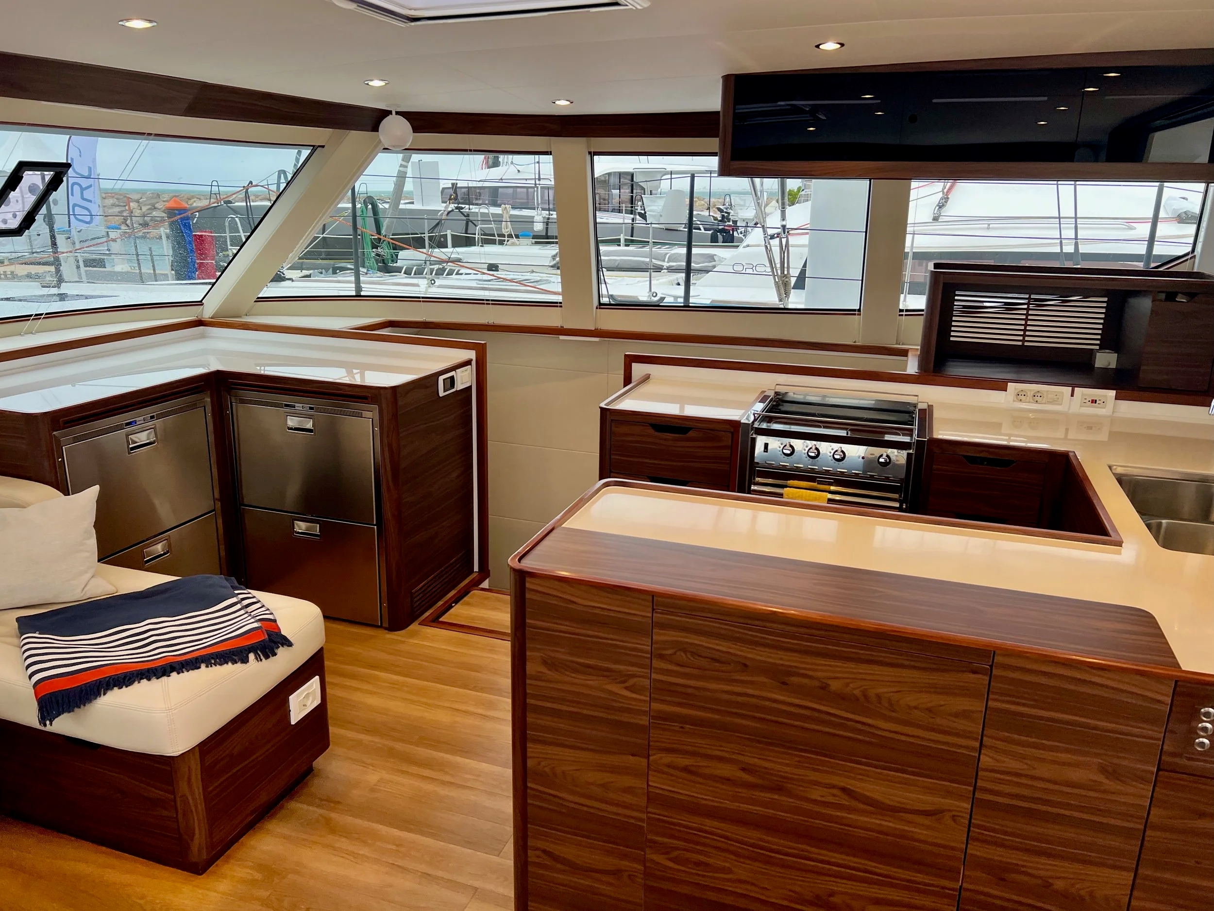 HH Catamarans HH 50 Interior