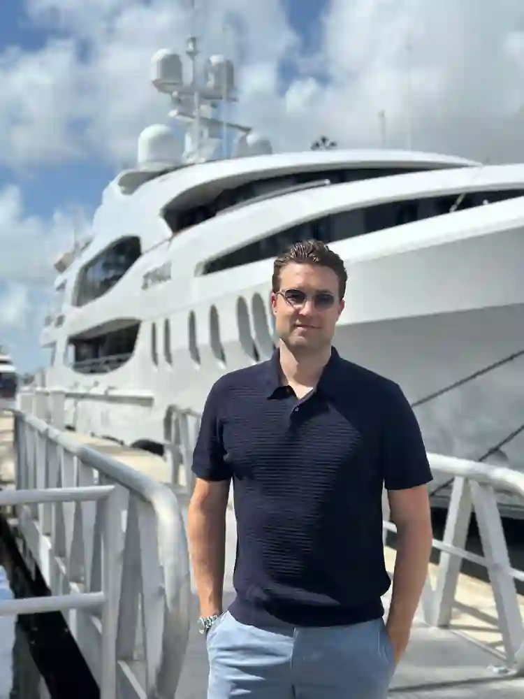 Broker: Henry Schonthal