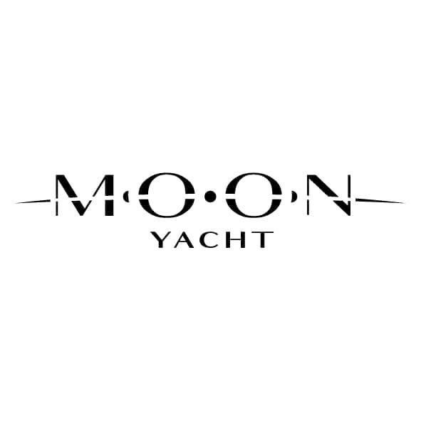 Moon Yacht